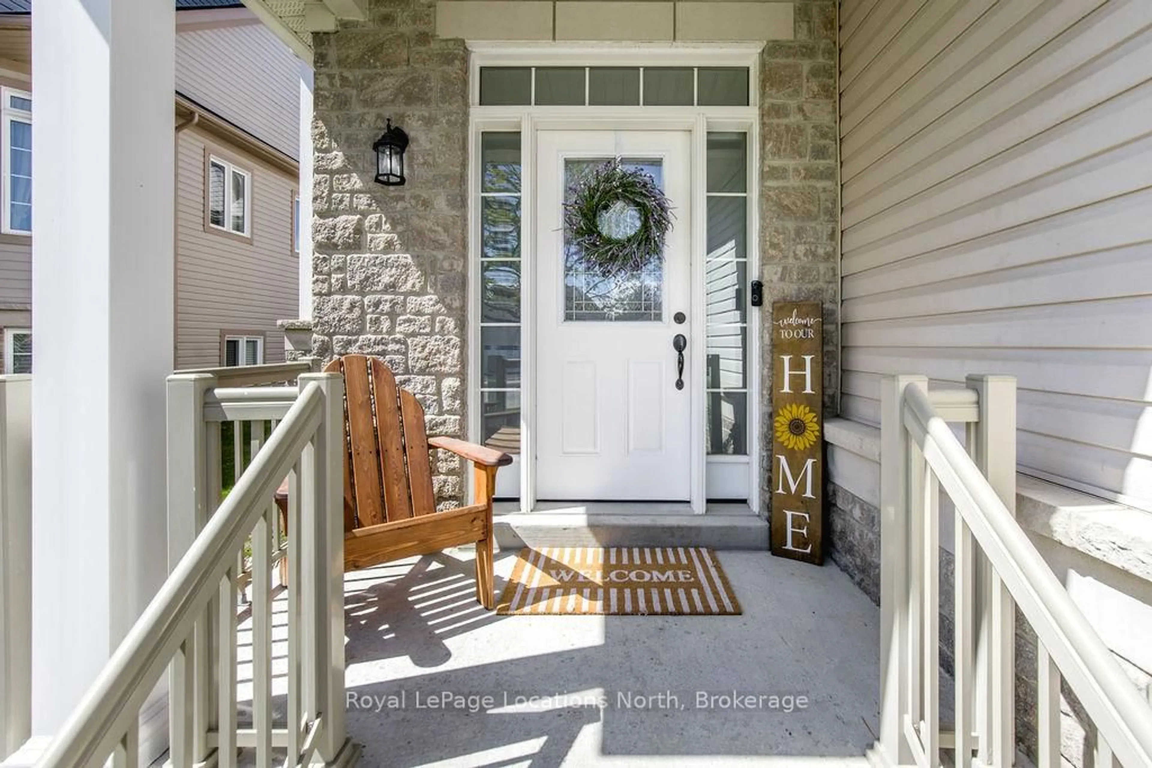 Indoor entryway for 20 GRAND POPLAR Lane, Wasaga Beach Ontario L9Z 0E2