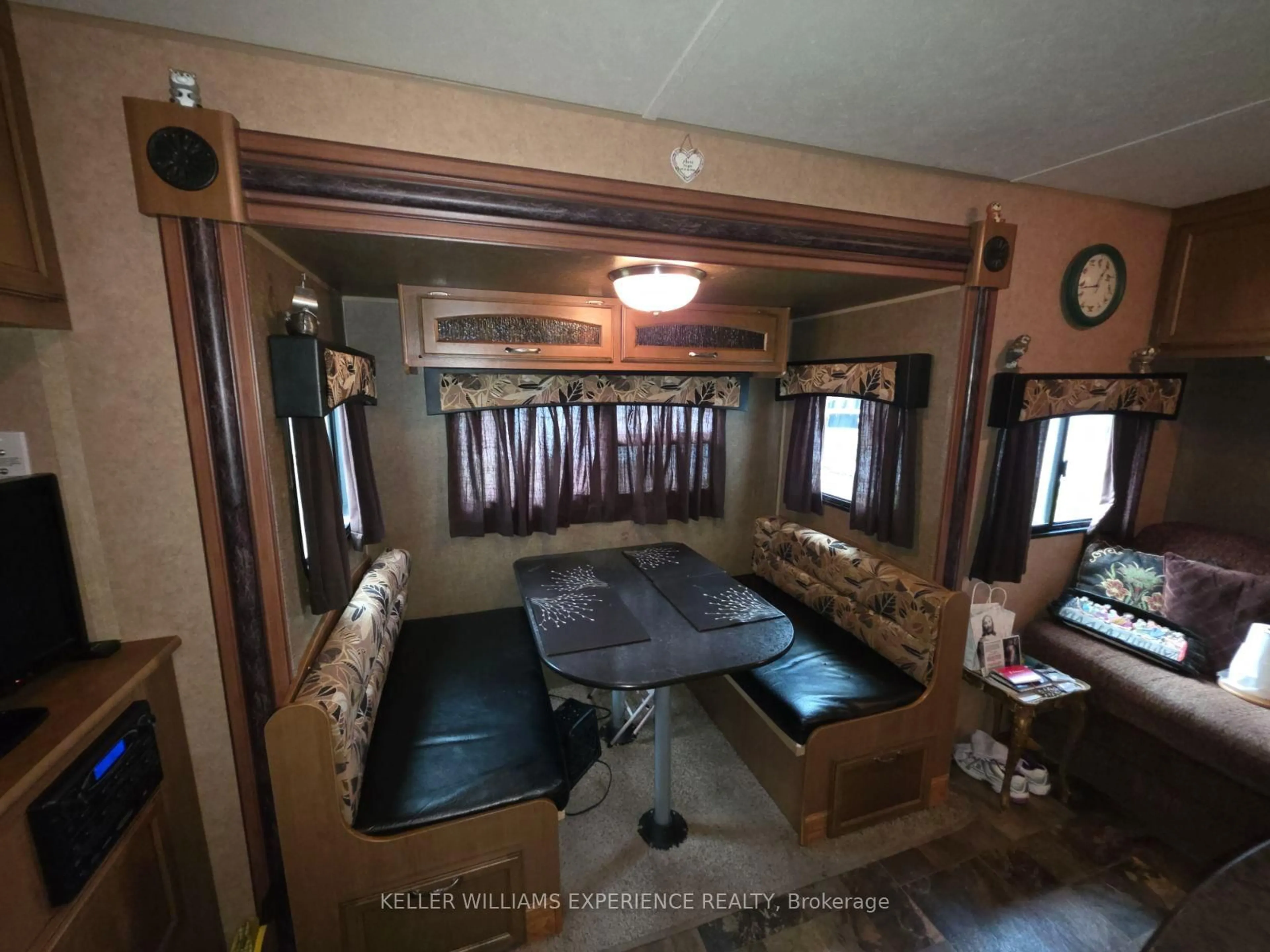 Dining room, unknown for 5216 County 90 Rd #65, Springwater Ontario L0M 1T0