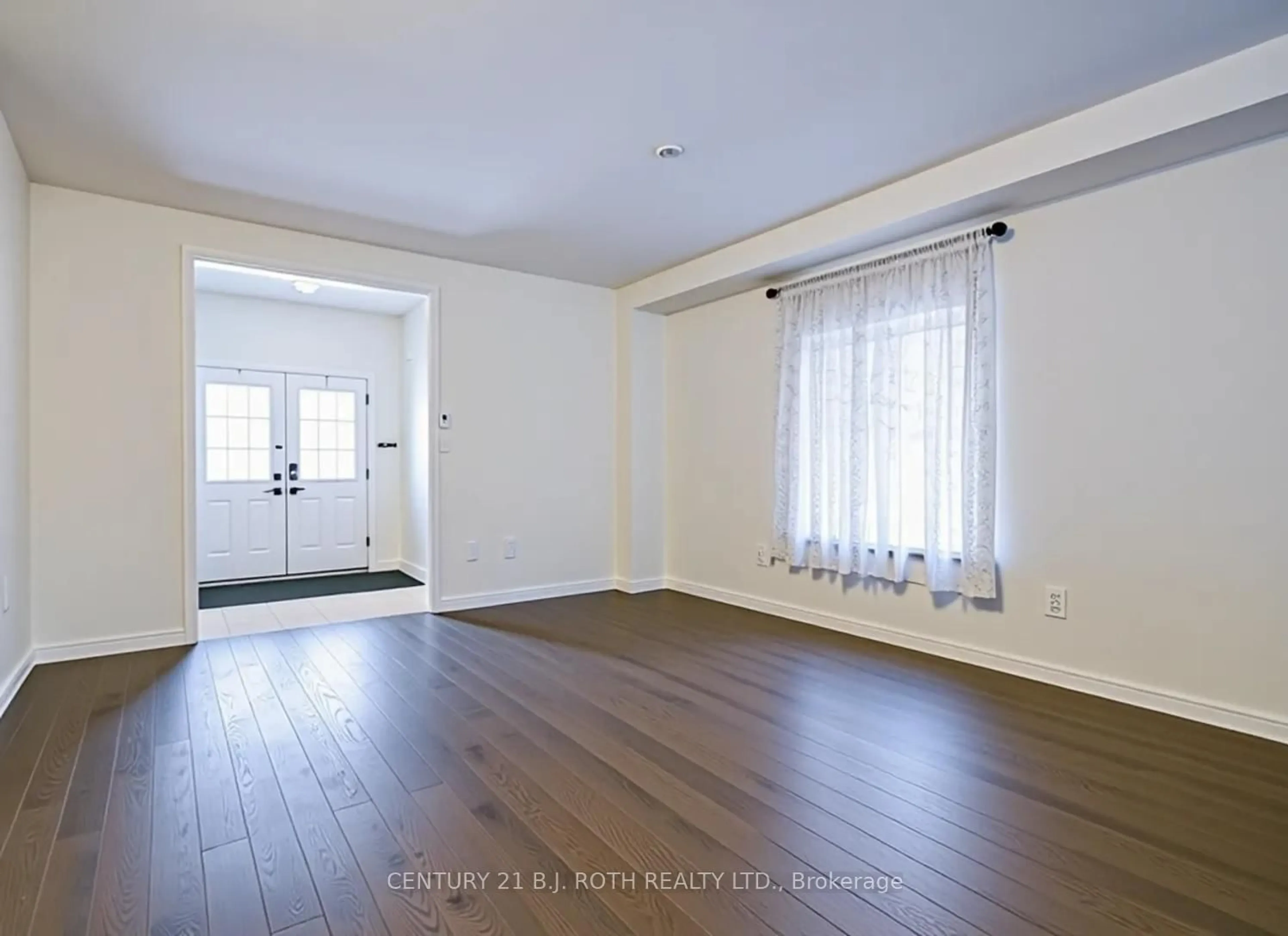 A pic of a room for 5 Cypress Point St, Barrie Ontario L4N 6J9