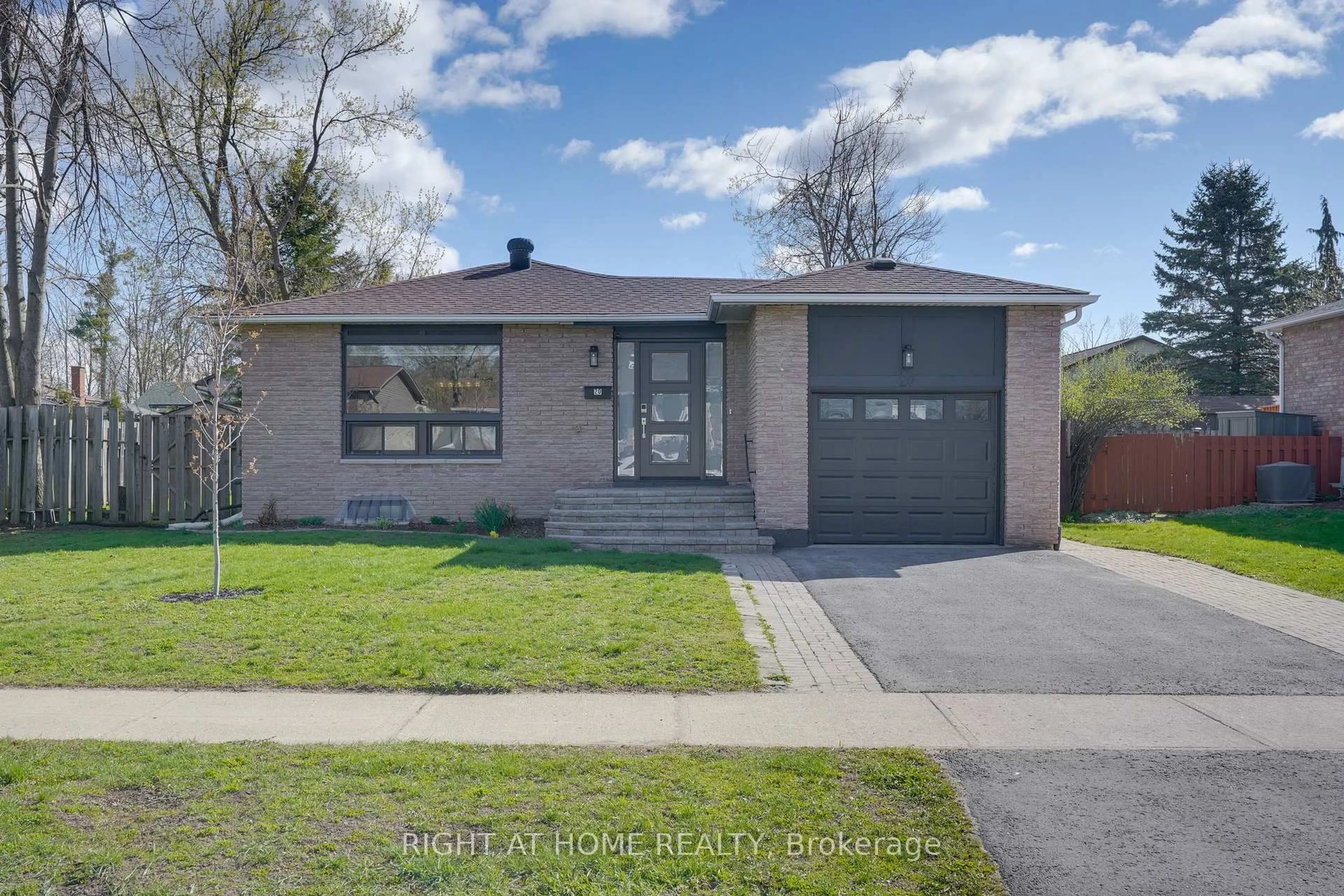 Home with brick exterior material, street for 20 Andrea Cres, Orillia Ontario L3V 6W5