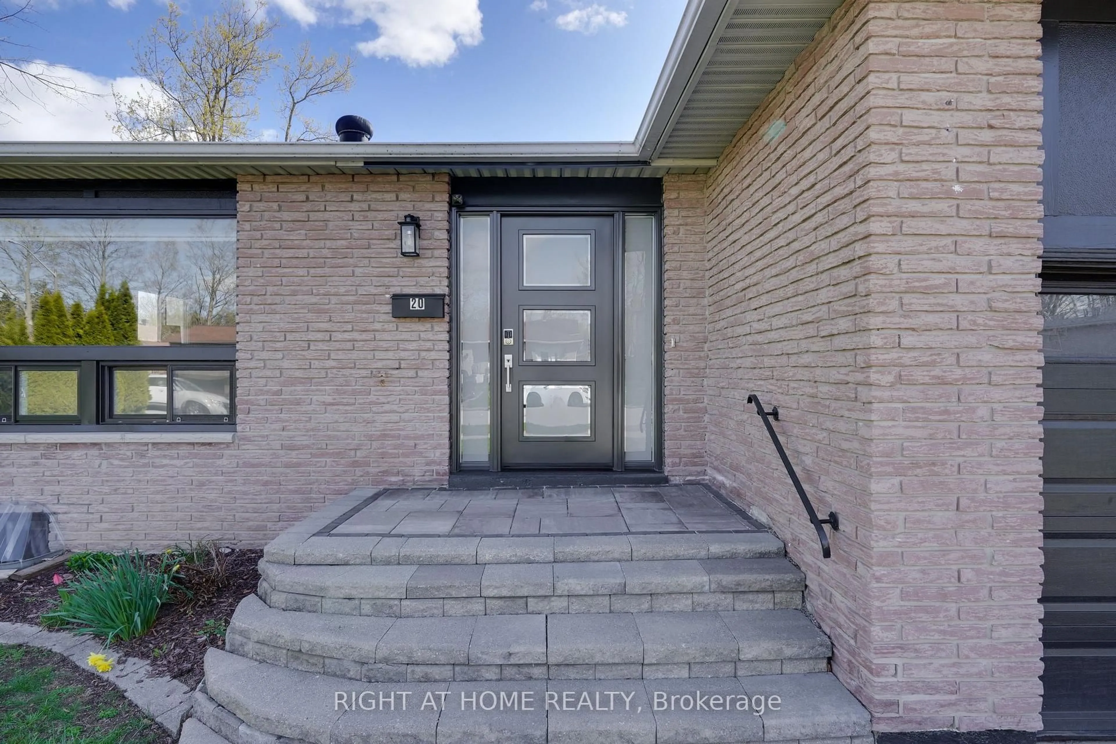 Unknown for 20 Andrea Cres, Orillia Ontario L3V 6W5