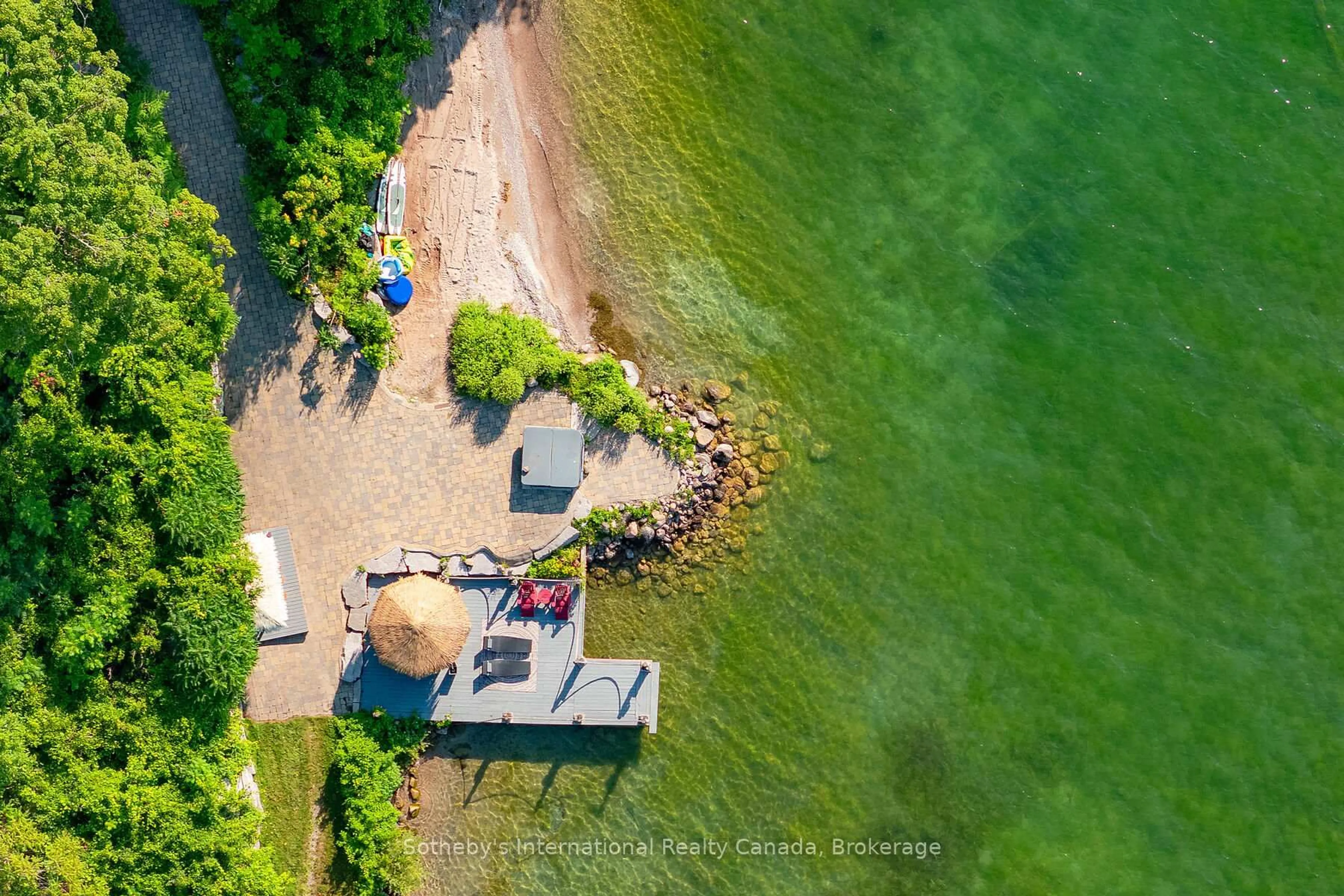 A pic from outside/outdoor area/front of a property/back of a property/a pic from drone, water/lake/river/ocean view for 2533 Ridge Rd, Oro-Medonte Ontario L0L 2L0
