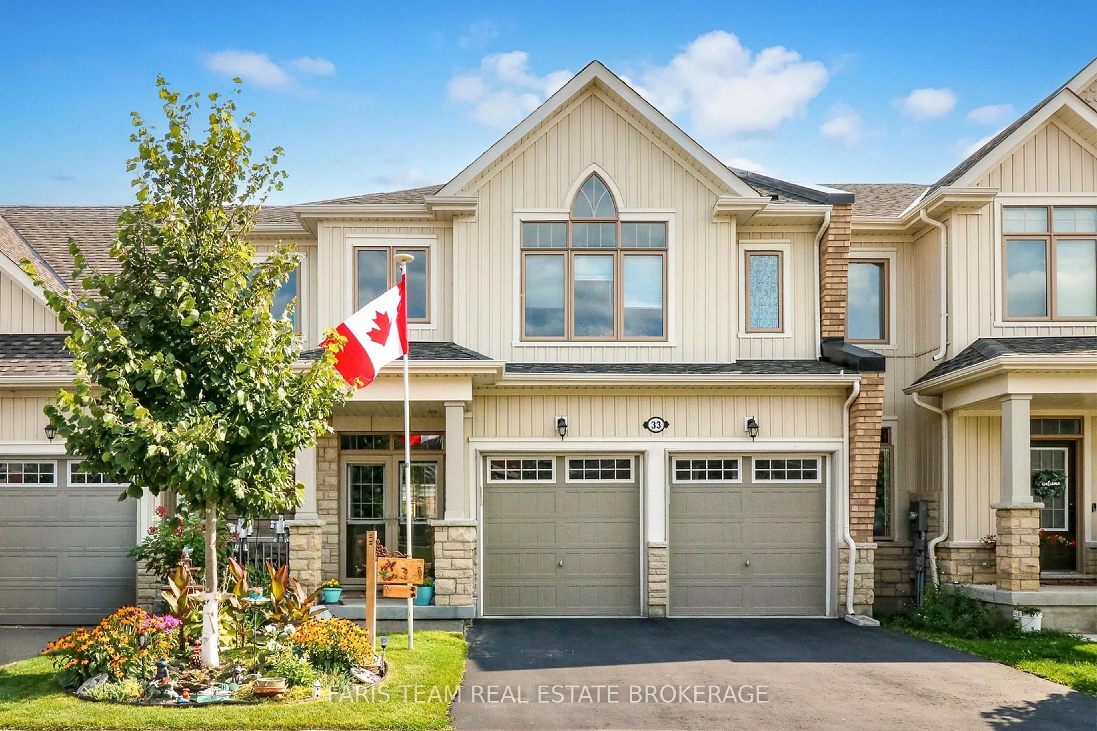 Home with brick exterior material, street for 33 Bianca Cres, Wasaga Beach Ontario L9Z 0H6