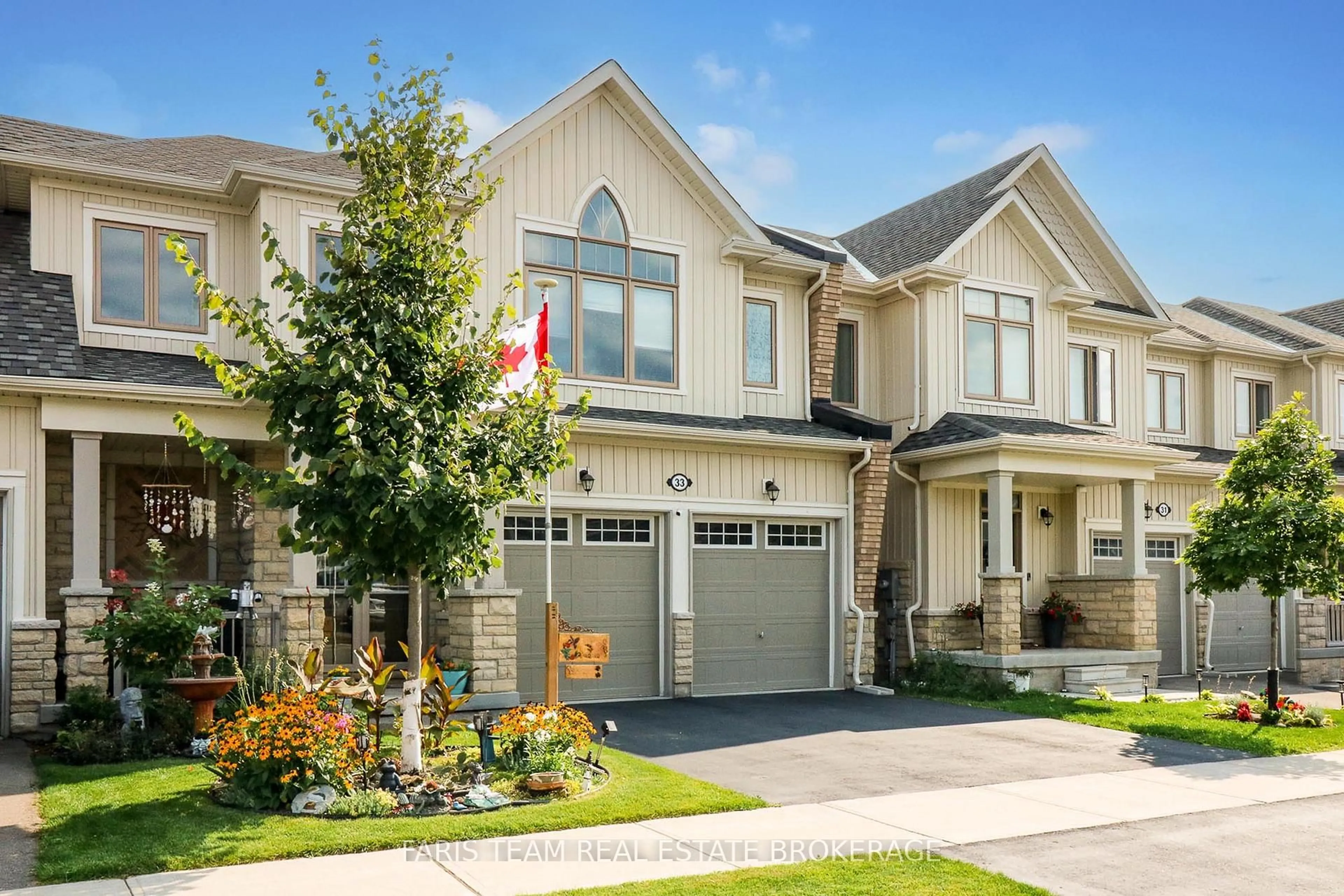 Home with brick exterior material, street for 33 Bianca Cres, Wasaga Beach Ontario L9Z 0H6