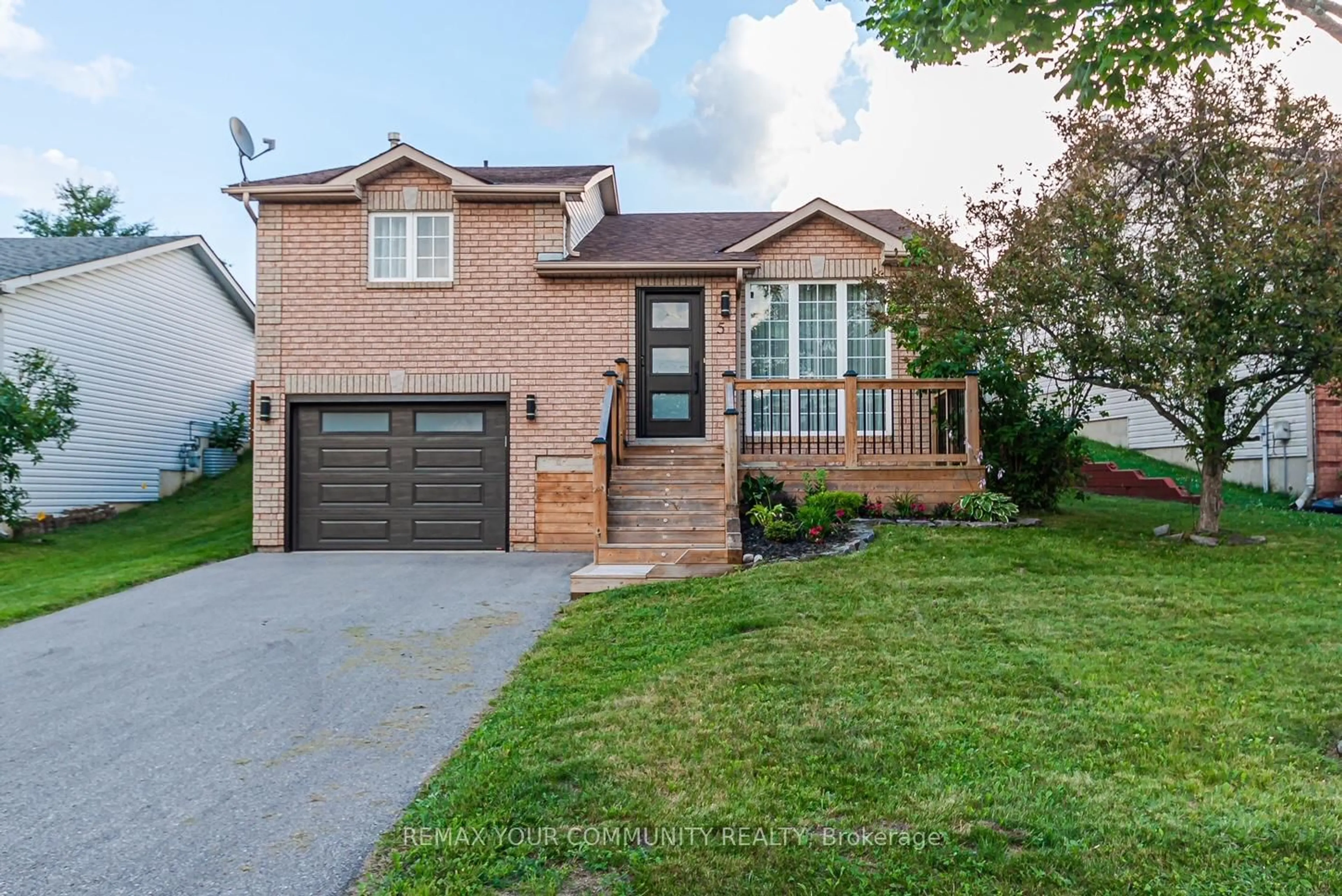 Home with brick exterior material, street for 5 SELKIRK Cres, Barrie Ontario L4N 8G3