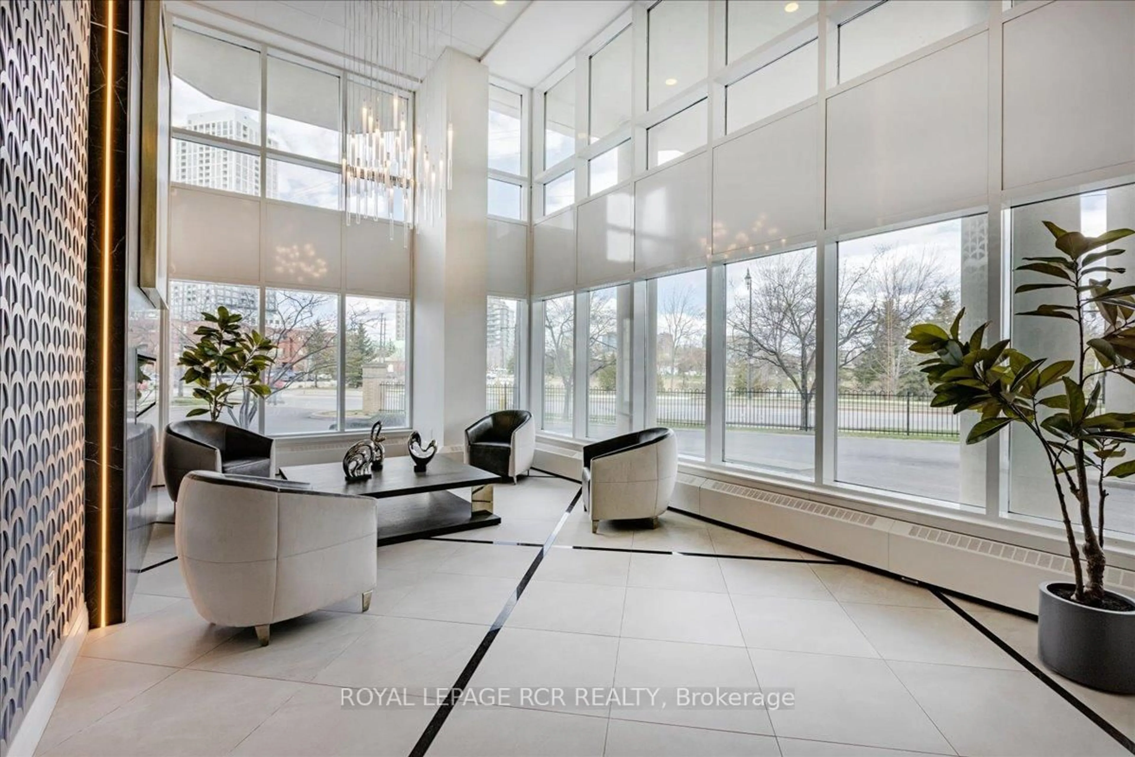 Indoor foyer for 6 Toronto St #306, Barrie Ontario L4N 9R2