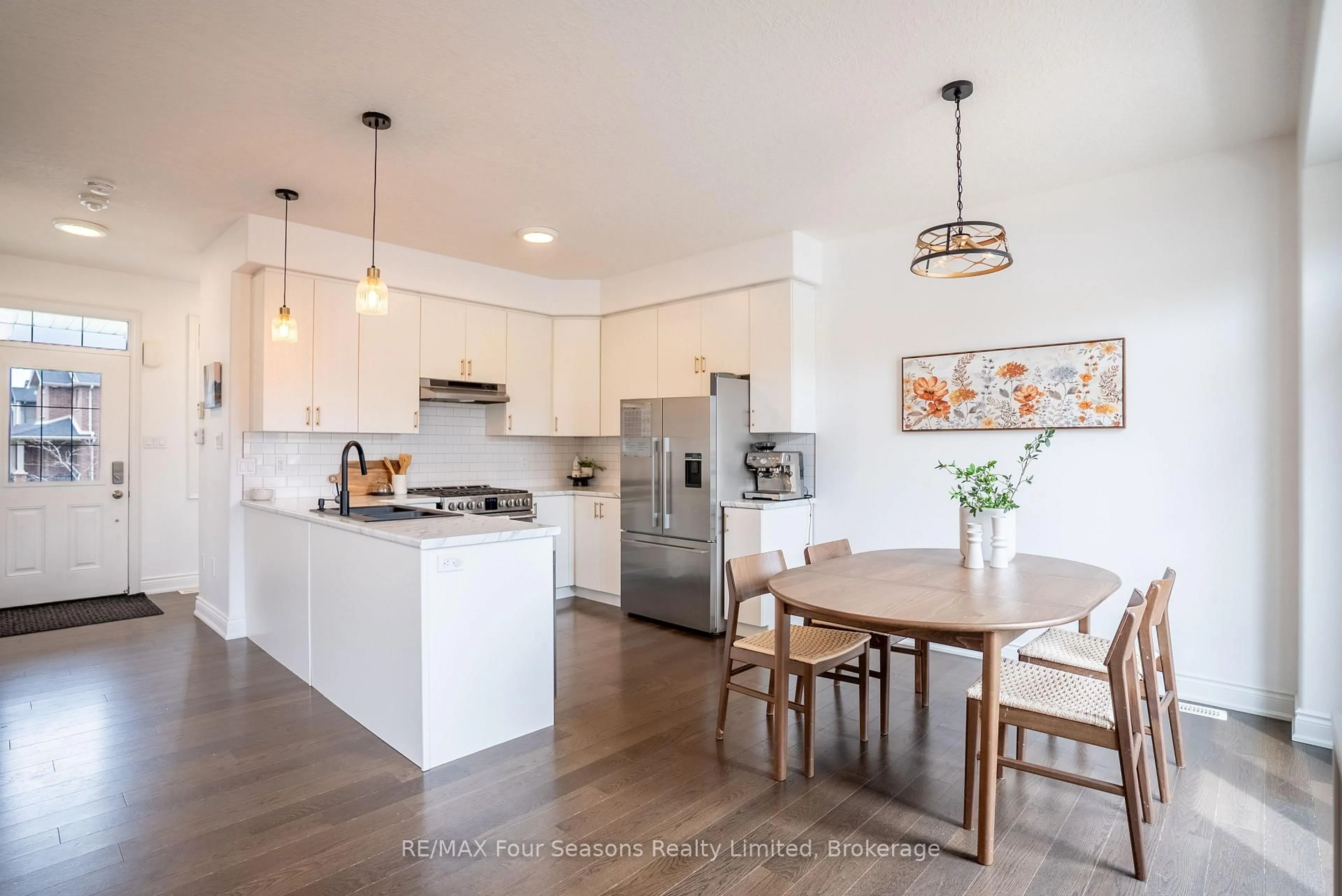 Open concept kitchen, unknown for 107 LOCKERBIE Cres, Collingwood Ontario L9Y 4S1