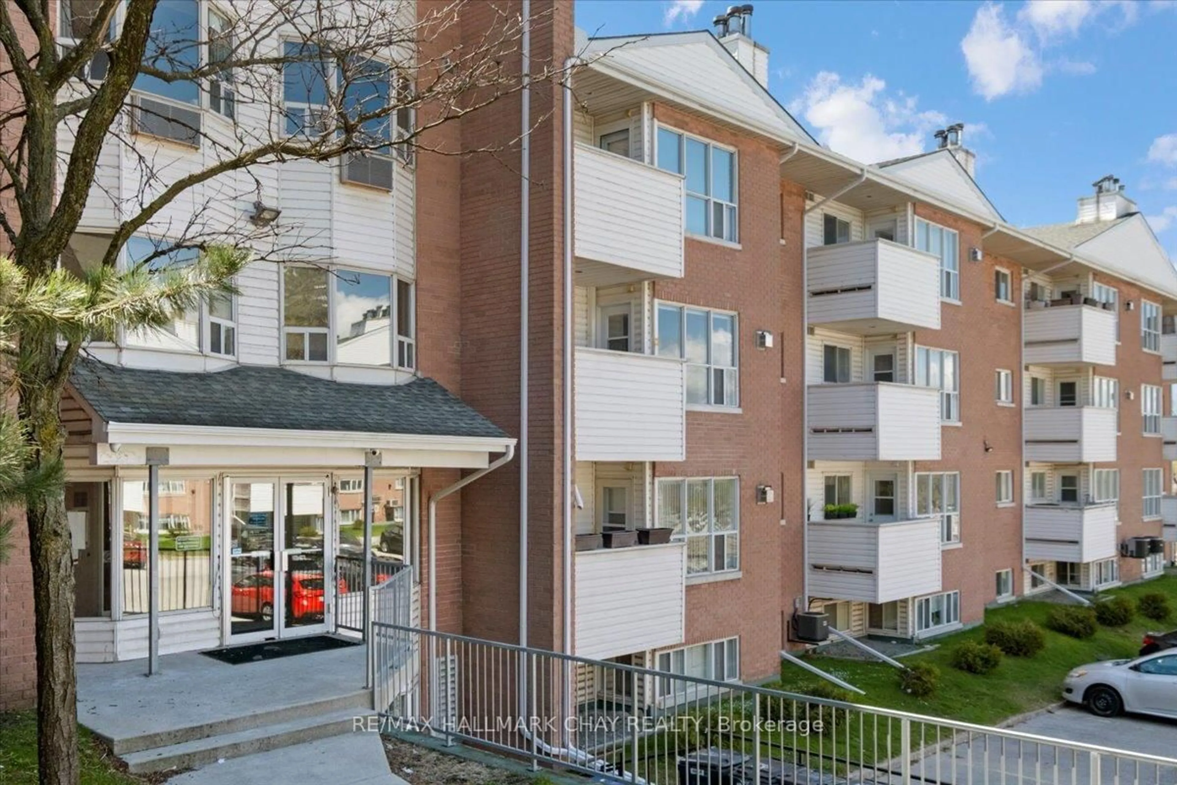 Patio, unknown for 120 Bell Farm Rd #201, Barrie Ontario L4M 6J2