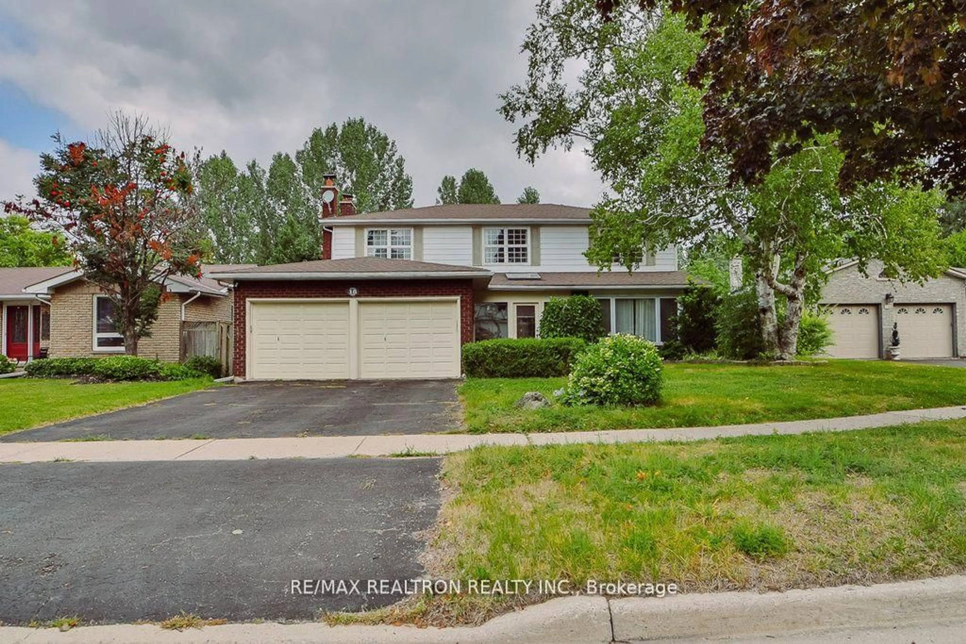 Unknown for 18 Debra Cres, Barrie Ontario L4N 3T1