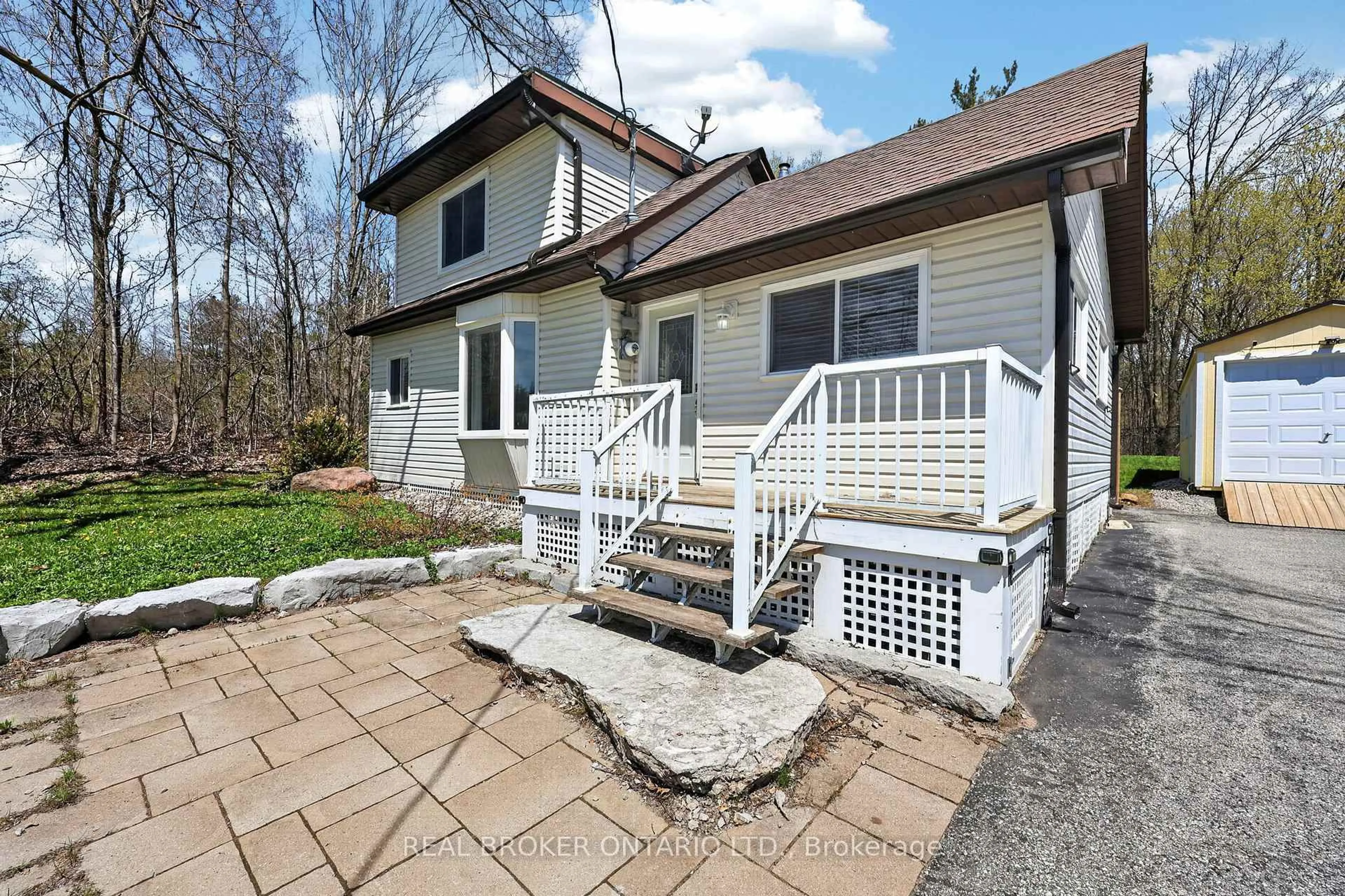 Home with vinyl exterior material, street for 3823 Burnside Line, Severn Ontario L3V 6H4