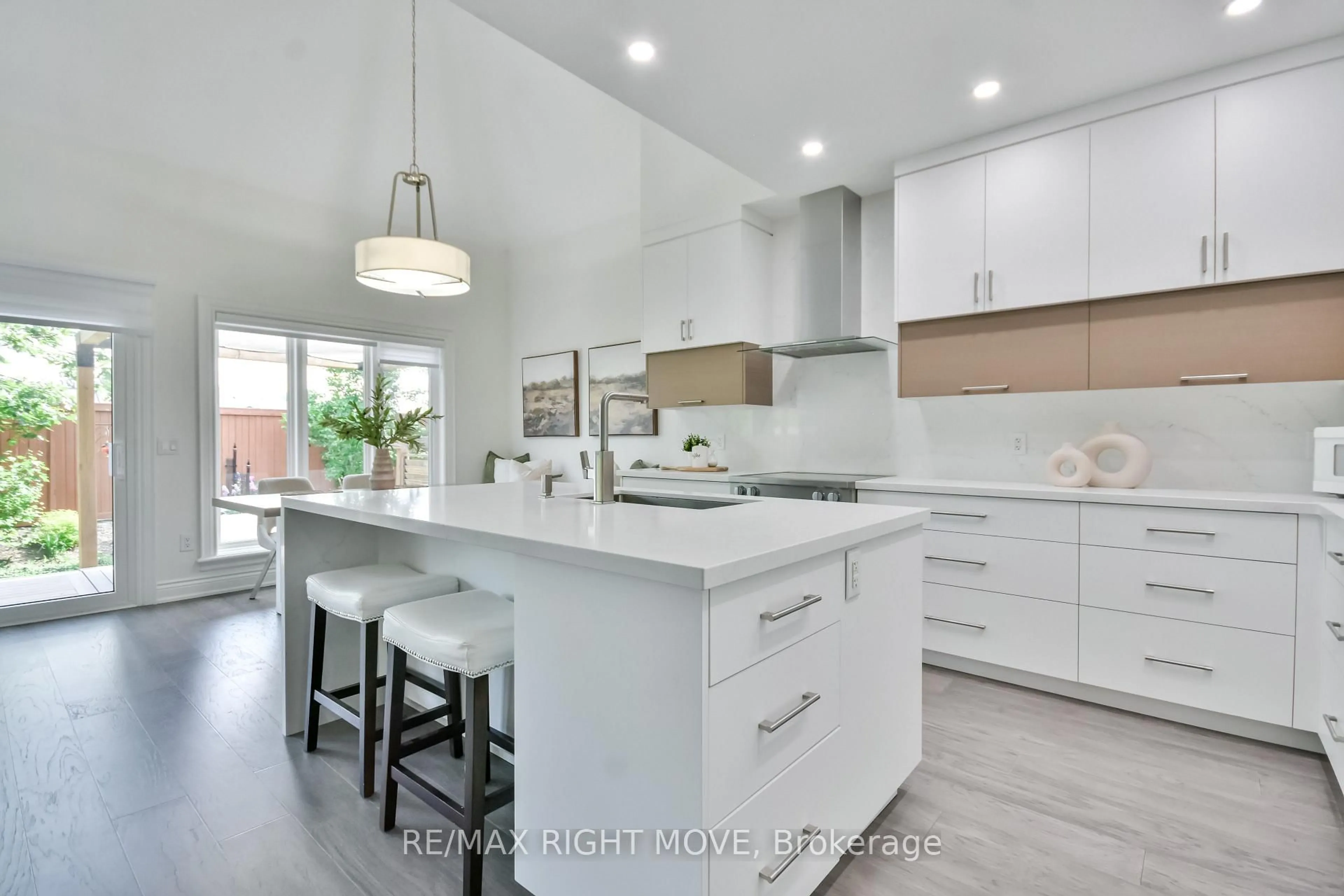 Contemporary kitchen, ceramic/tile floor for 10 INVERMARA Crt #28, Orillia Ontario L3V 0B7
