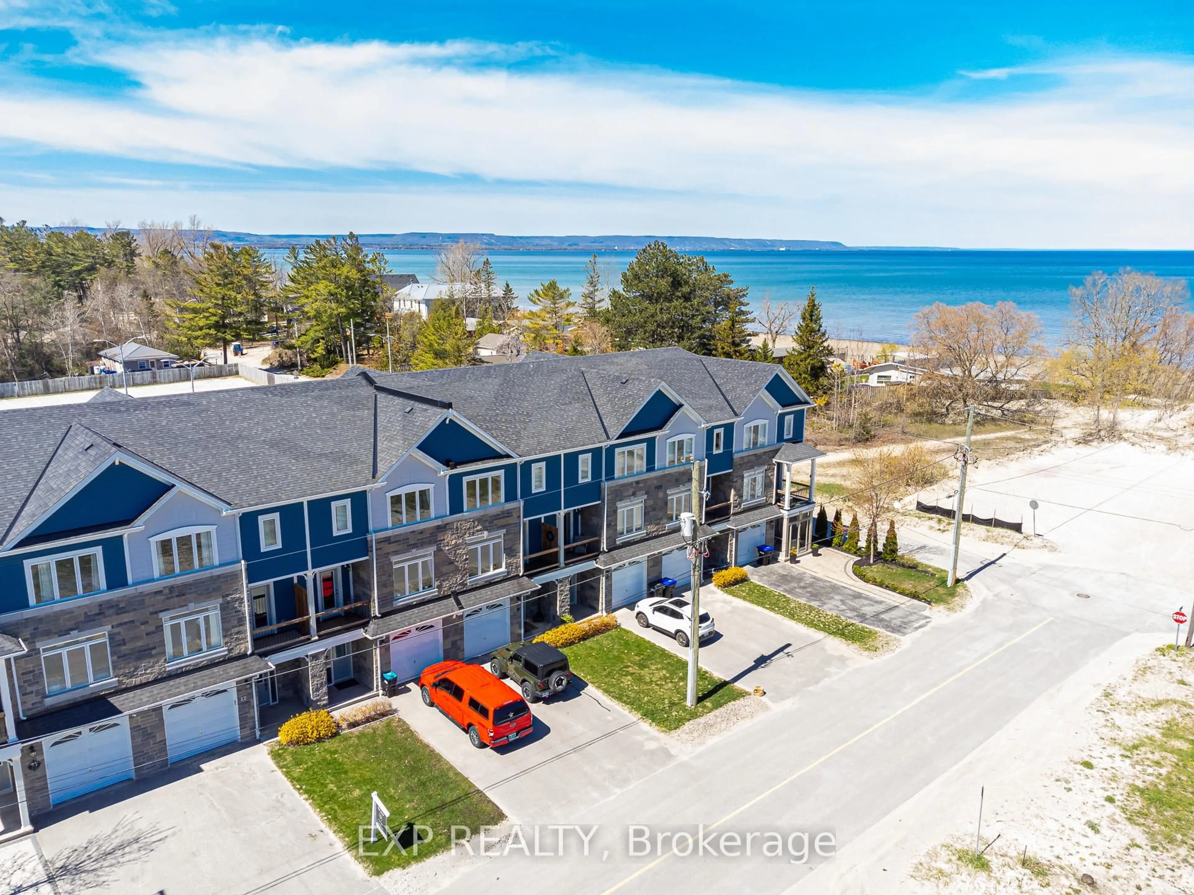 A pic from outside/outdoor area/front of a property/back of a property/a pic from drone, water/lake/river/ocean view for 22 18th St, Wasaga Beach Ontario L9Z 2H4