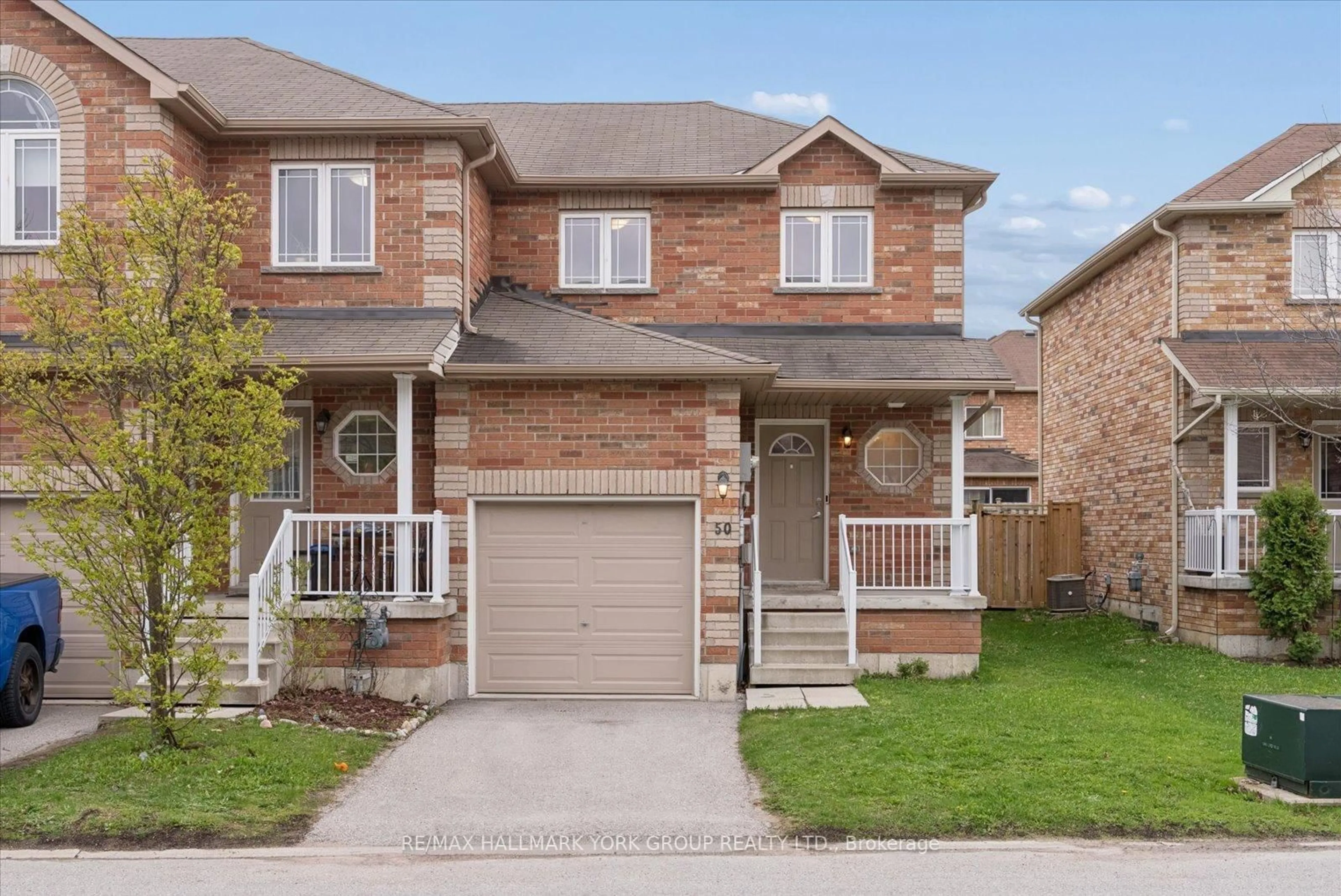 Home with brick exterior material, street for 50 Southwoods Cres #70, Barrie Ontario L4N 9P8