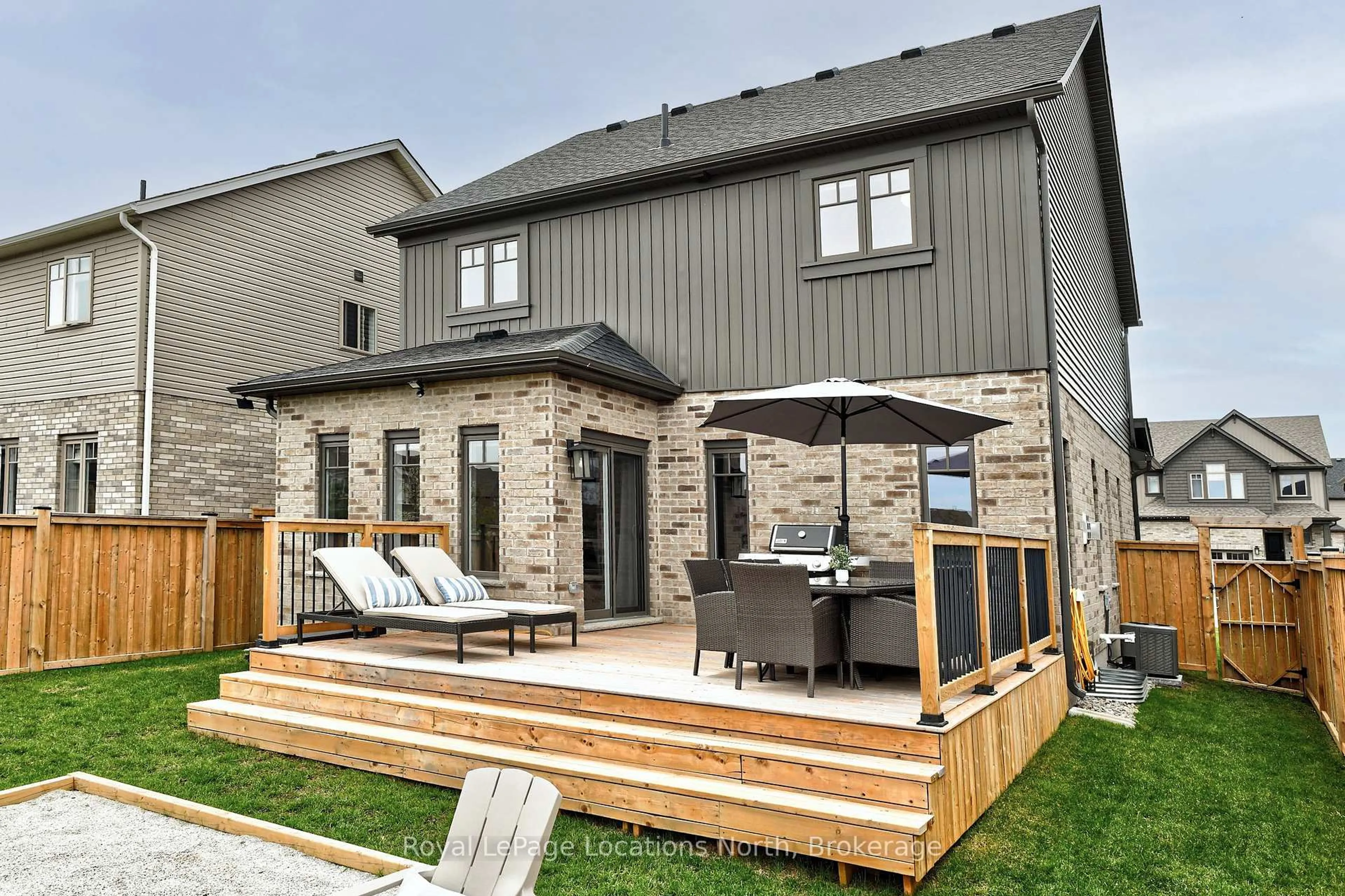 Patio, unknown for 13 Bassett St, Collingwood Ontario L9Y 3B7