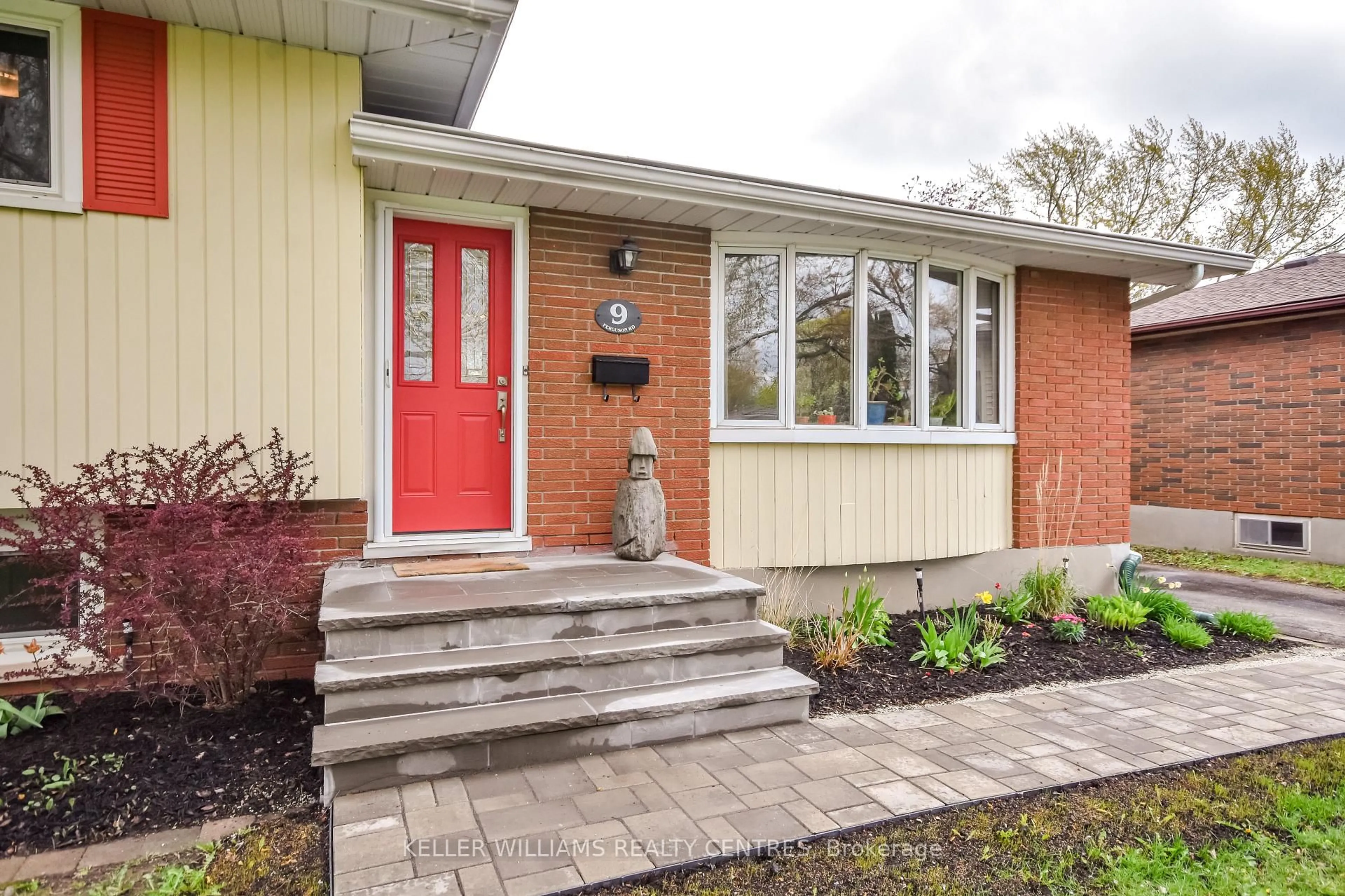 Home with brick exterior material, street for 9 Ferguson Rd, Collingwood Ontario L9Y 2Z9