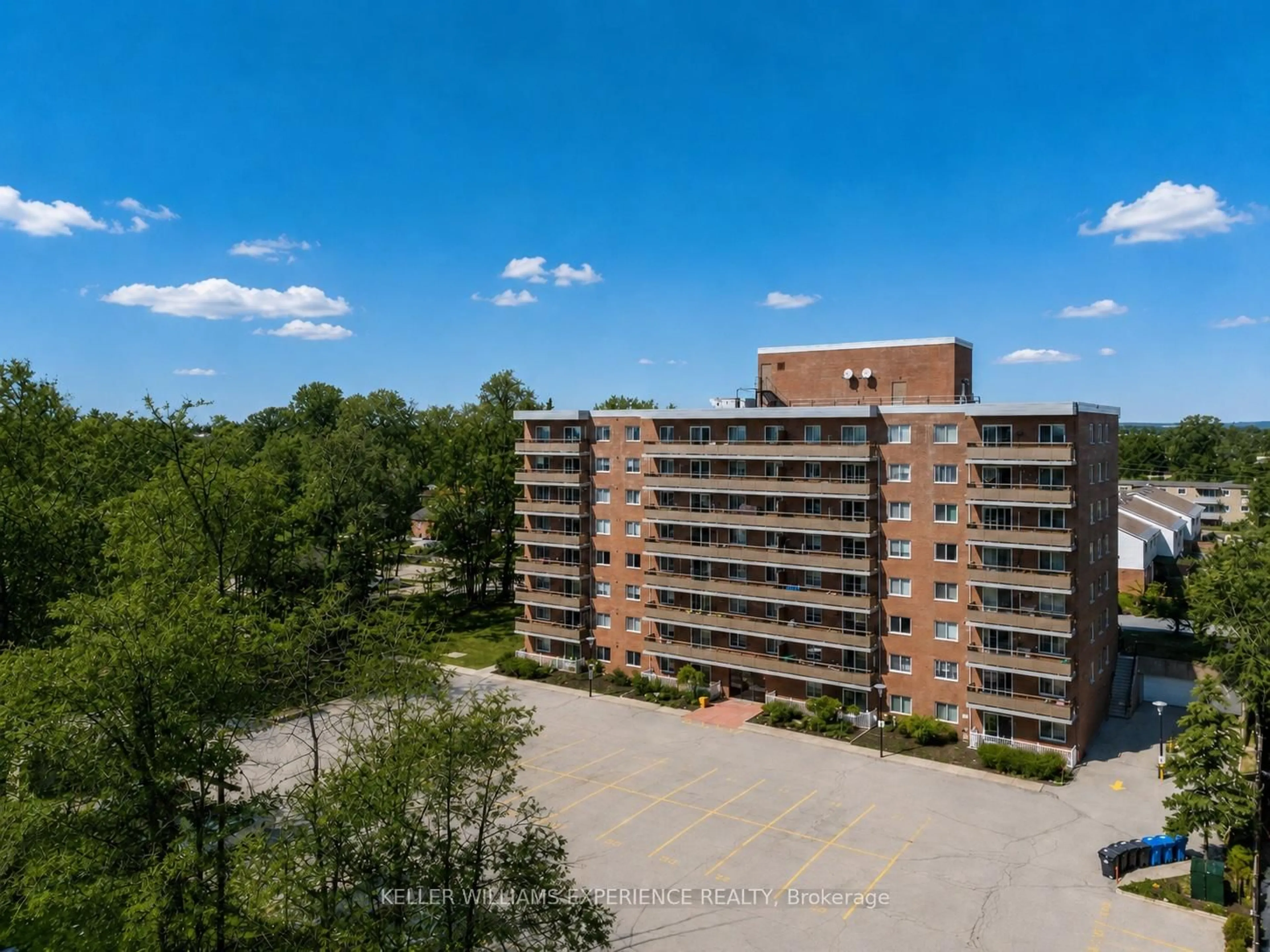 A pic from outside/outdoor area/front of a property/back of a property/a pic from drone, city buildings view from balcony for 414 Blake St #508, Barrie Ontario L4M 5J7