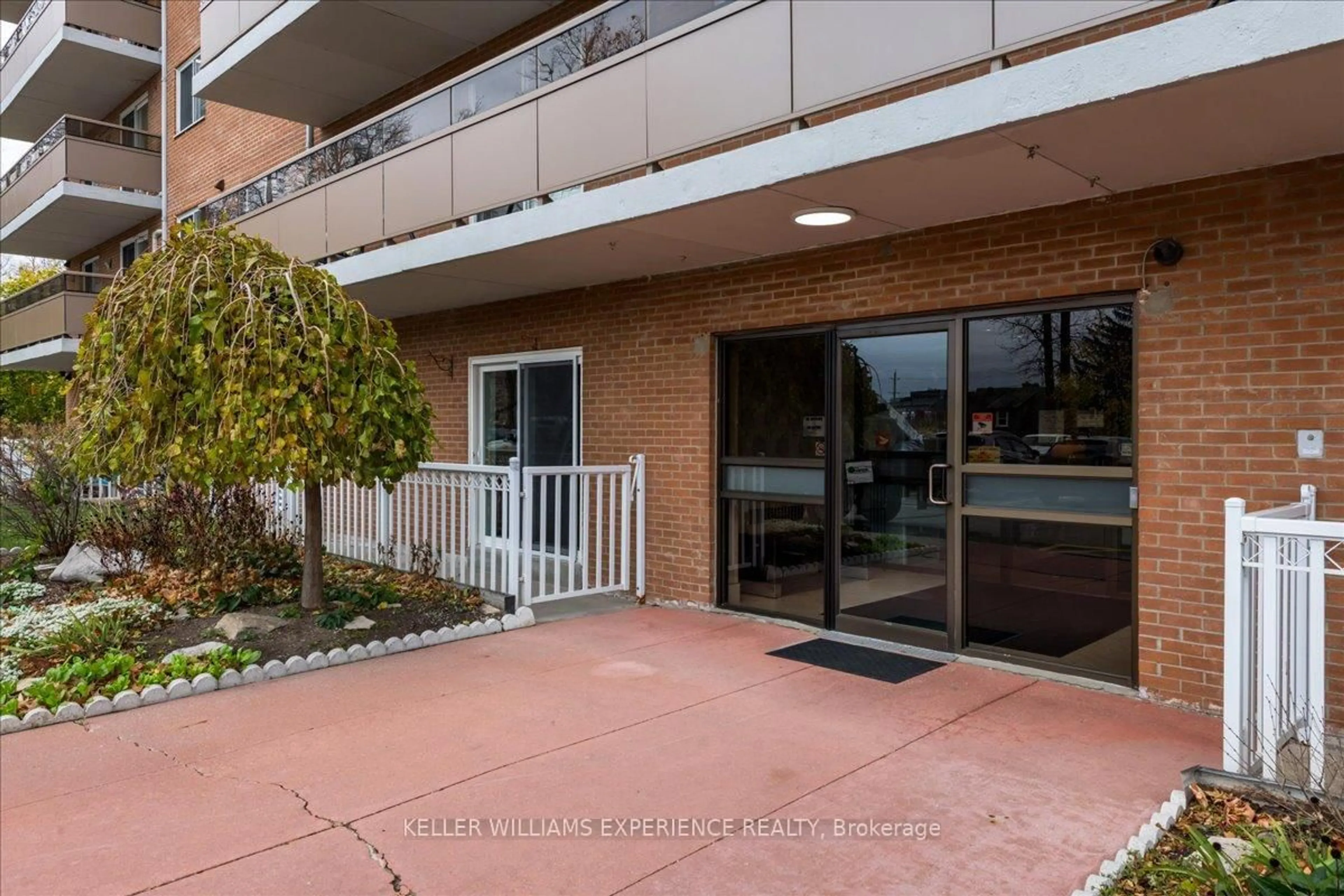 Unknown for 414 Blake St #508, Barrie Ontario L4M 5J7