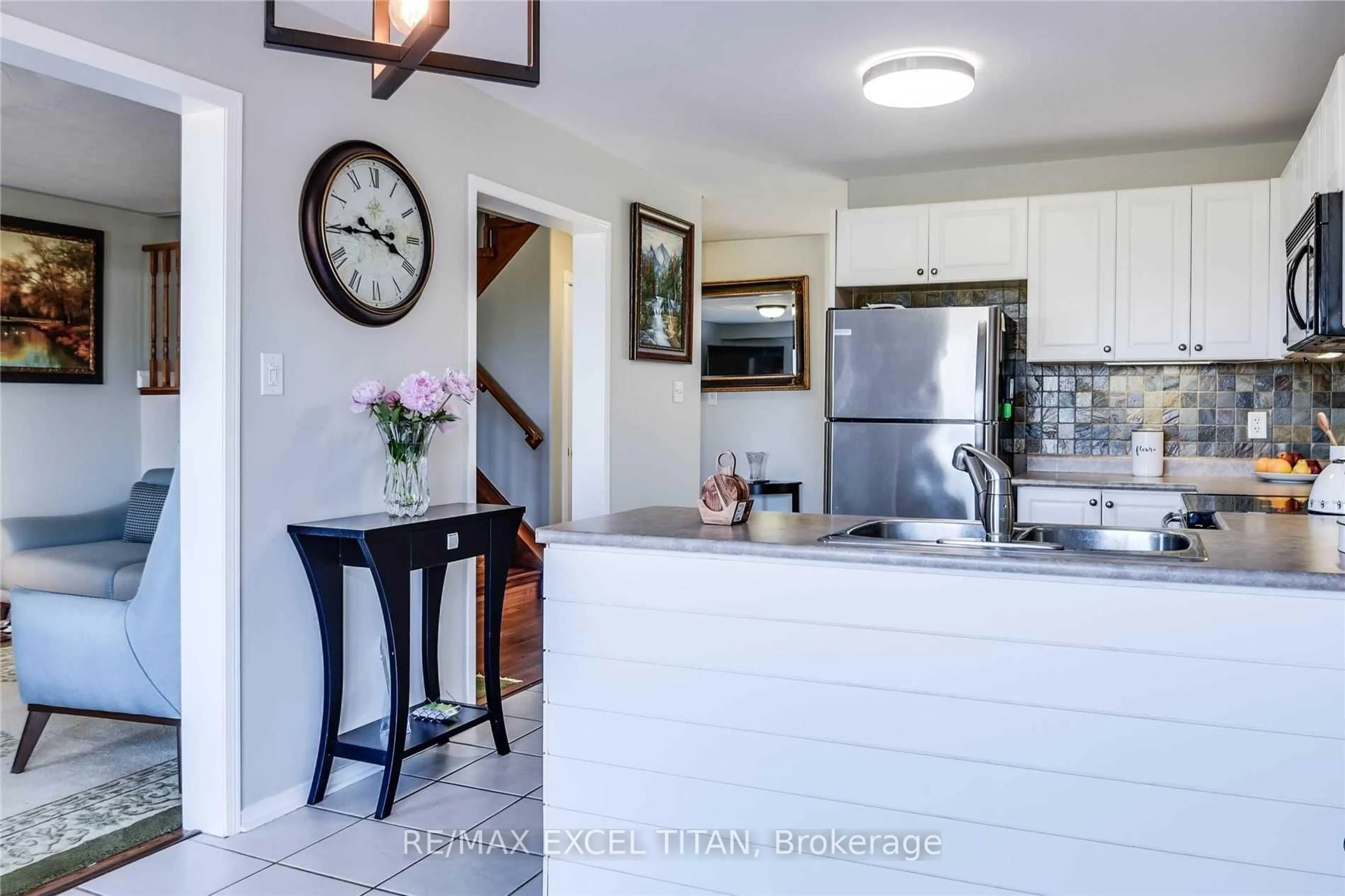 Open concept kitchen, ceramic/tile floor for 3196 Bass Lake Sdrd, Orillia Ontario L3V 7Y5