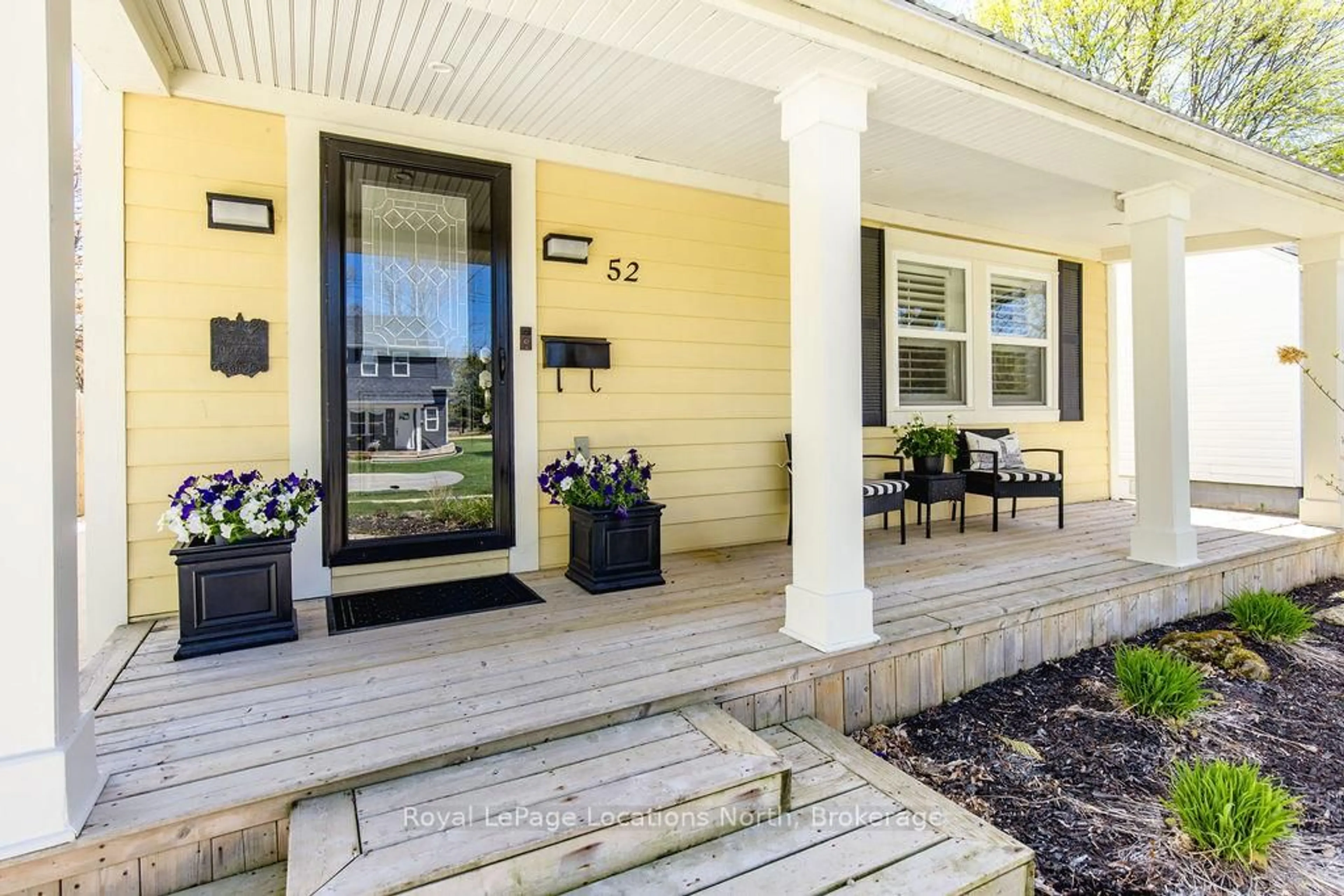 Unknown for 52 Seventh St, Collingwood Ontario L9Y 2A7