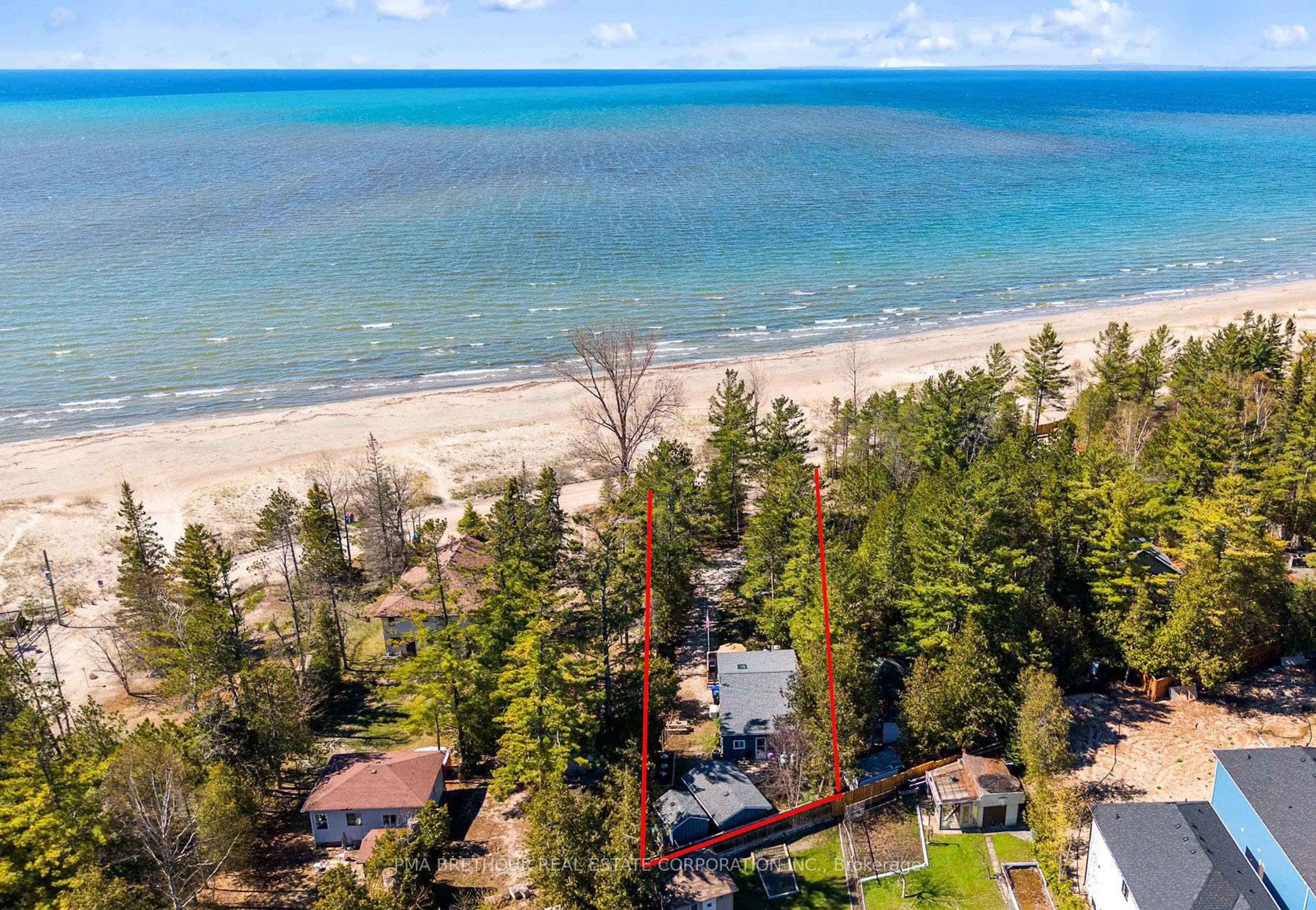 A pic from outside/outdoor area/front of a property/back of a property/a pic from drone, water/lake/river/ocean view for 282 Coastline Dr, Wasaga Beach Ontario L9Z 2M4