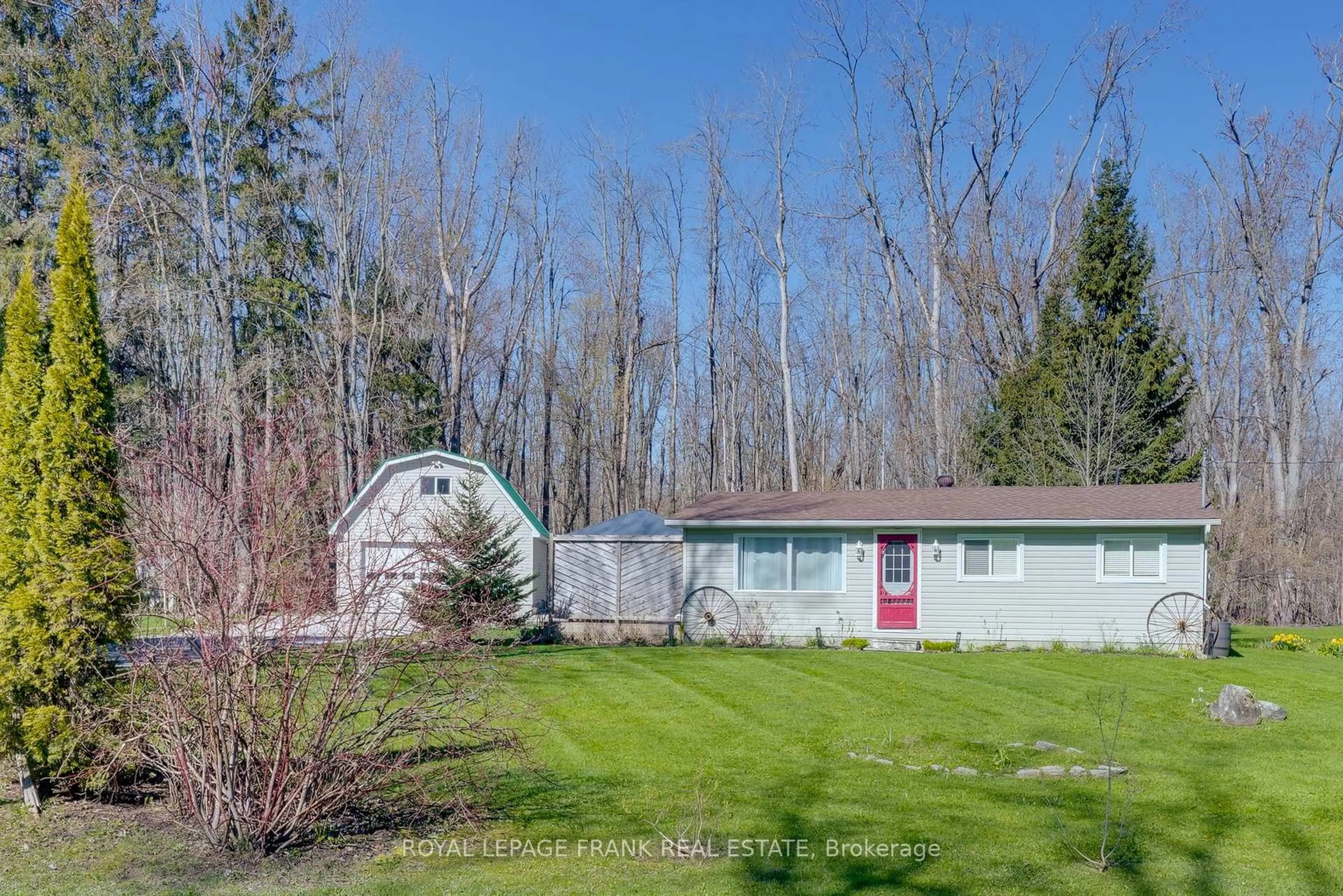 A pic from outside/outdoor area/front of a property/back of a property/a pic from drone, unknown for 3576 John St, Ramara Ontario L0K 1B0