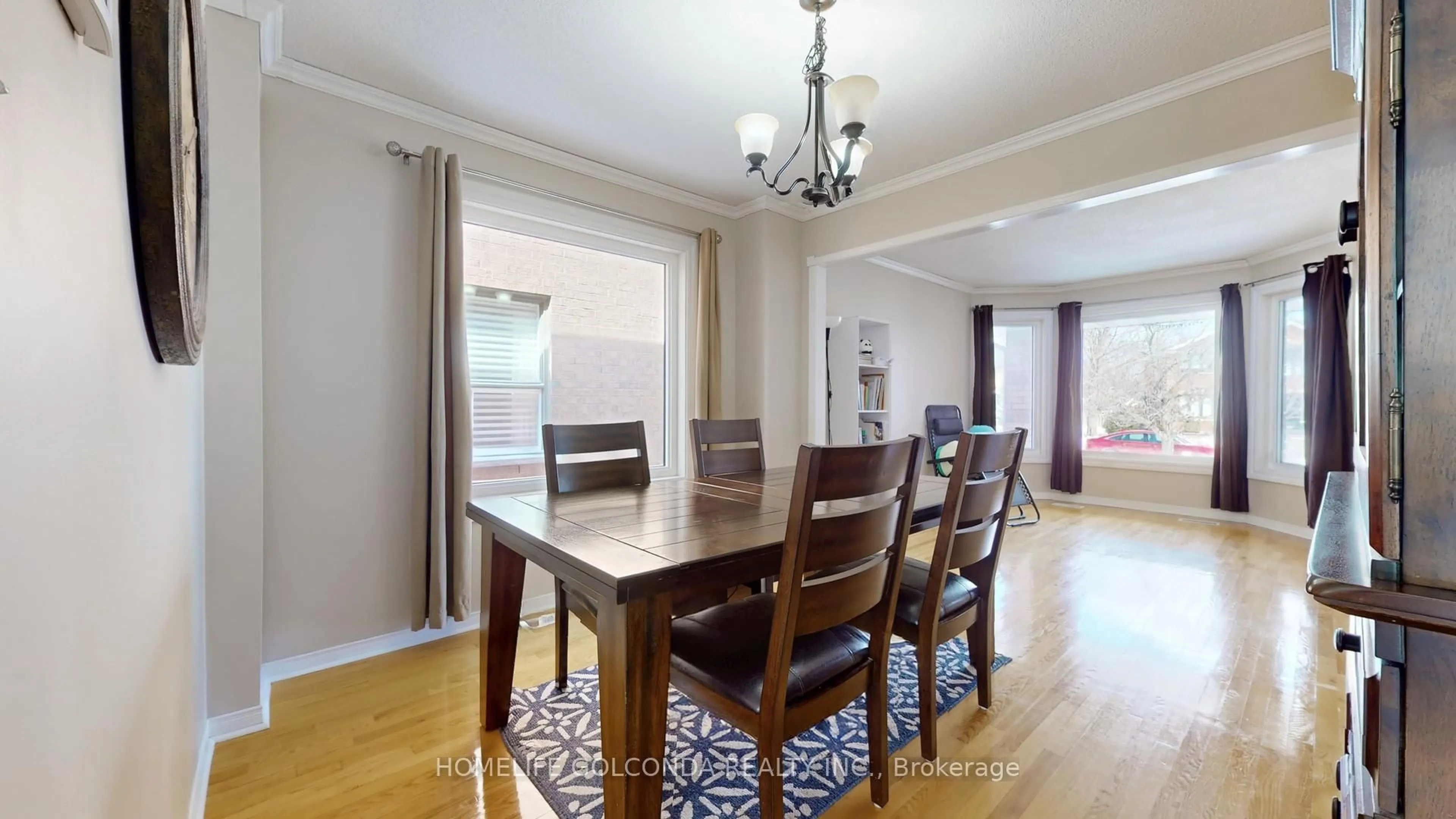 Dining room, wood/laminate floor for 39 Etherington Cres, Barrie Ontario L4N 7T2