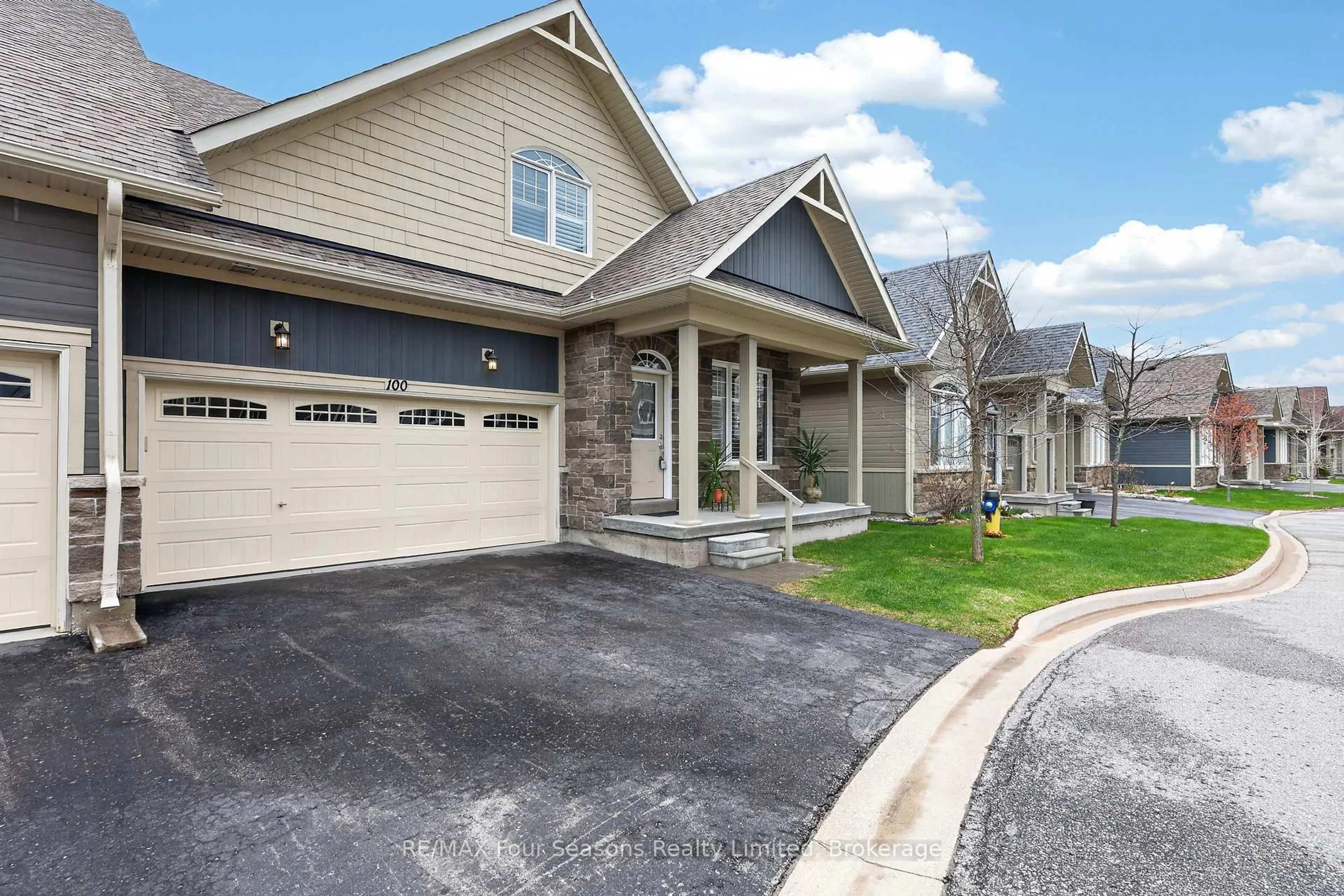 Unknown for 100 Kari Cres, Collingwood Ontario L9Y 5B4