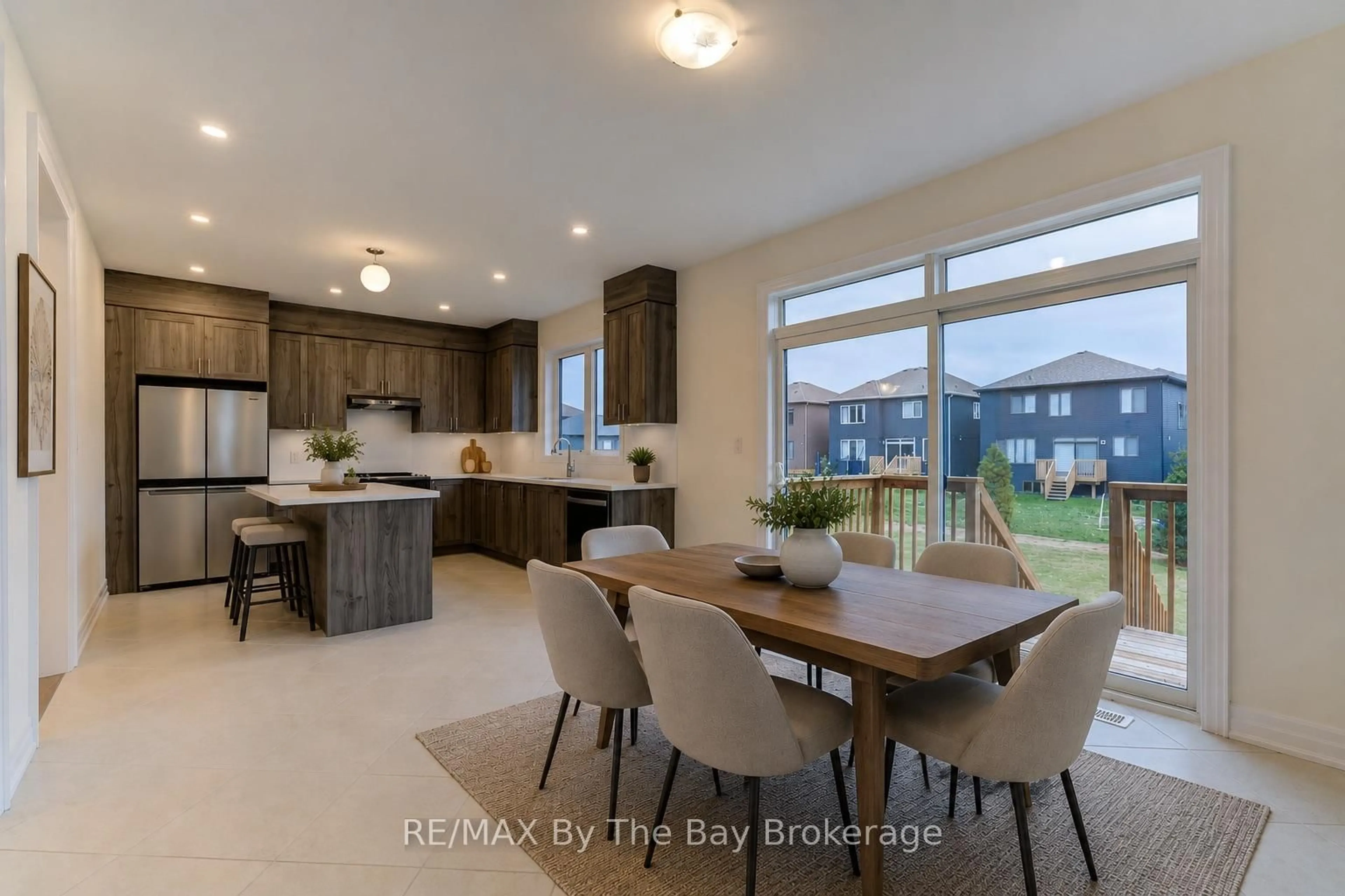 Open concept kitchen, ceramic/tile floor for 182 Mapleside Dr, Wasaga Beach Ontario L9Z 0L4