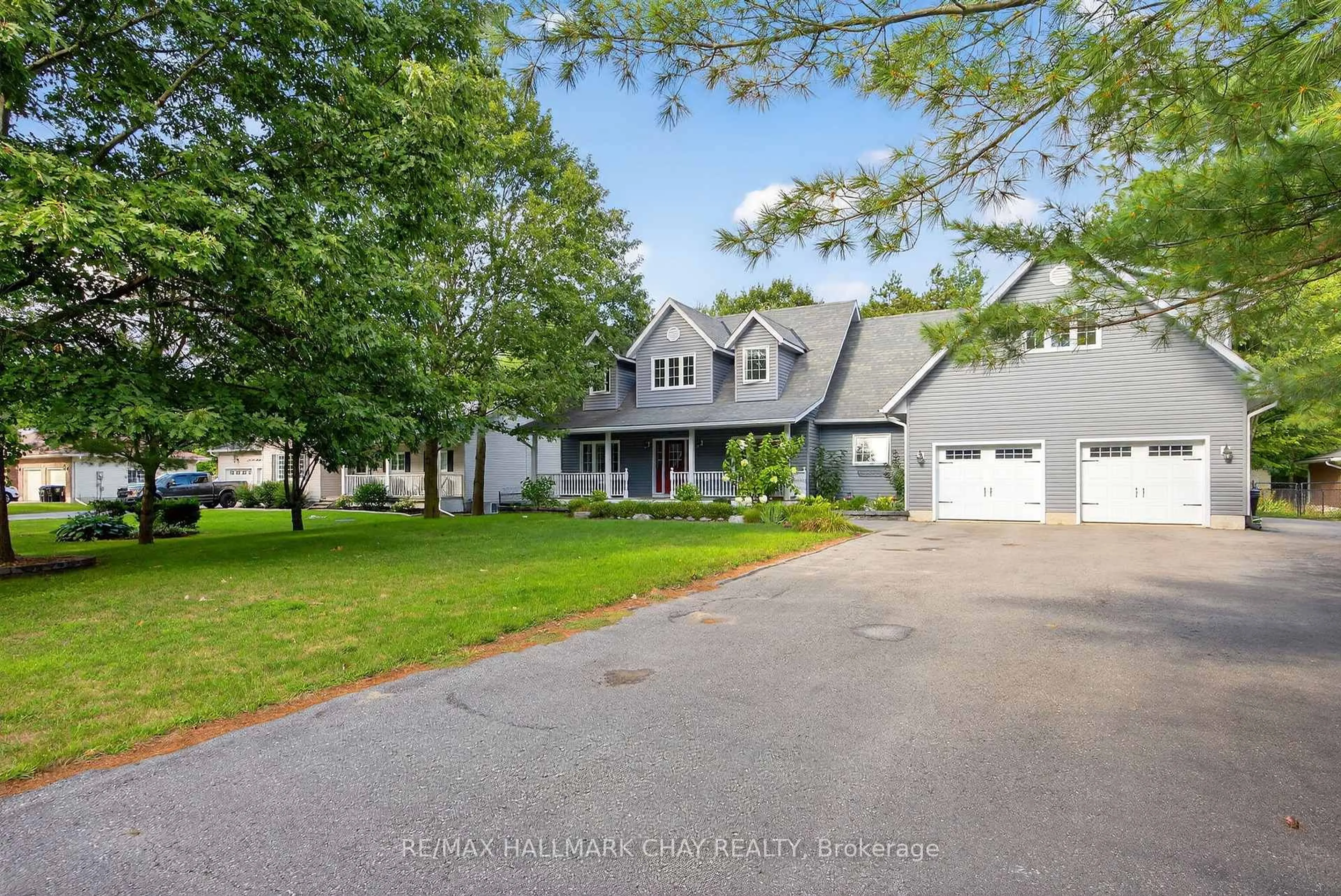 A pic from outside/outdoor area/front of a property/back of a property/a pic from drone, street for 51 Mary Jane Rd, Tiny Ontario L0L 2T0