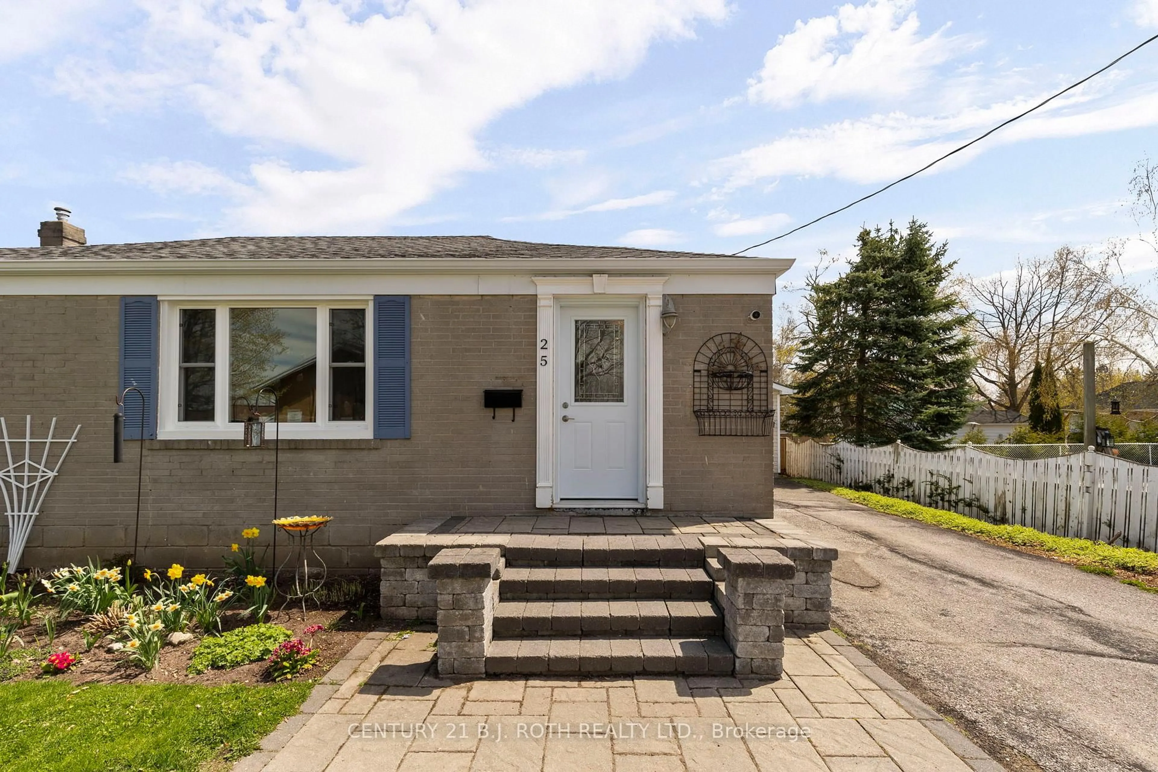Unknown for 25 SKYLINE Dr, Orillia Ontario L3V 3V8