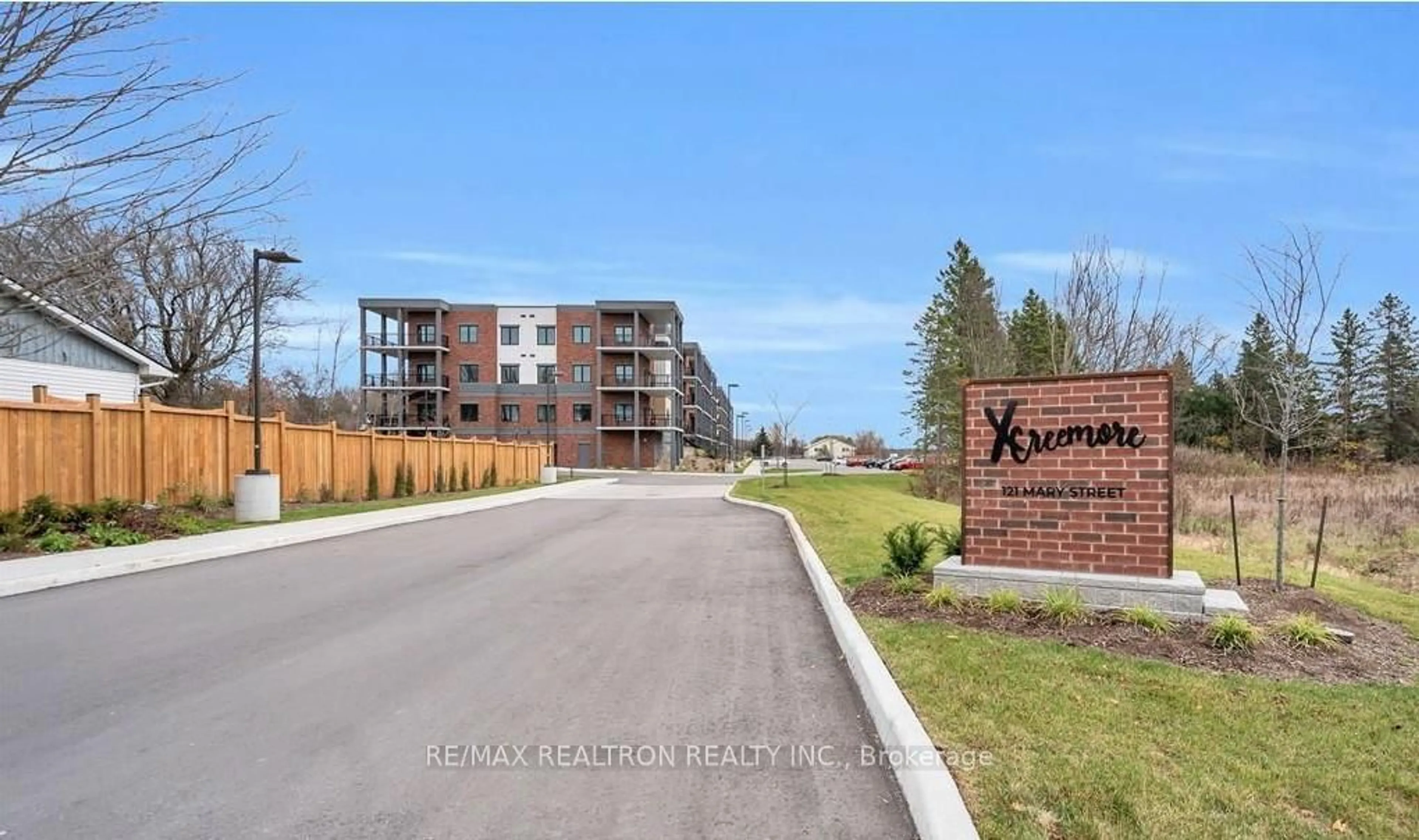 Unknown for 121 Mary St #309, Clearview Ontario L0M 1G0