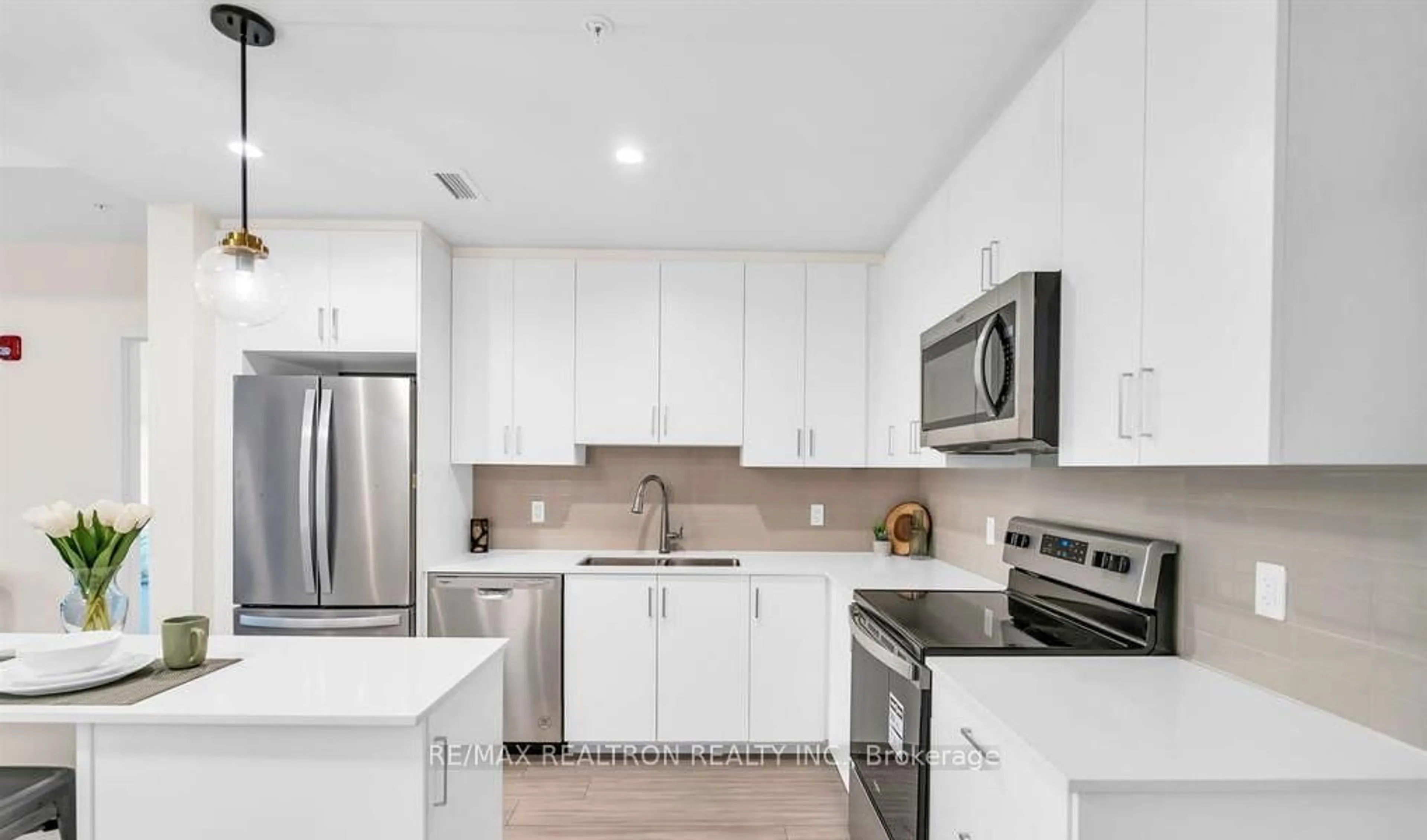 Standard kitchen, ceramic/tile floor for 121 Mary St #309, Clearview Ontario L0M 1G0