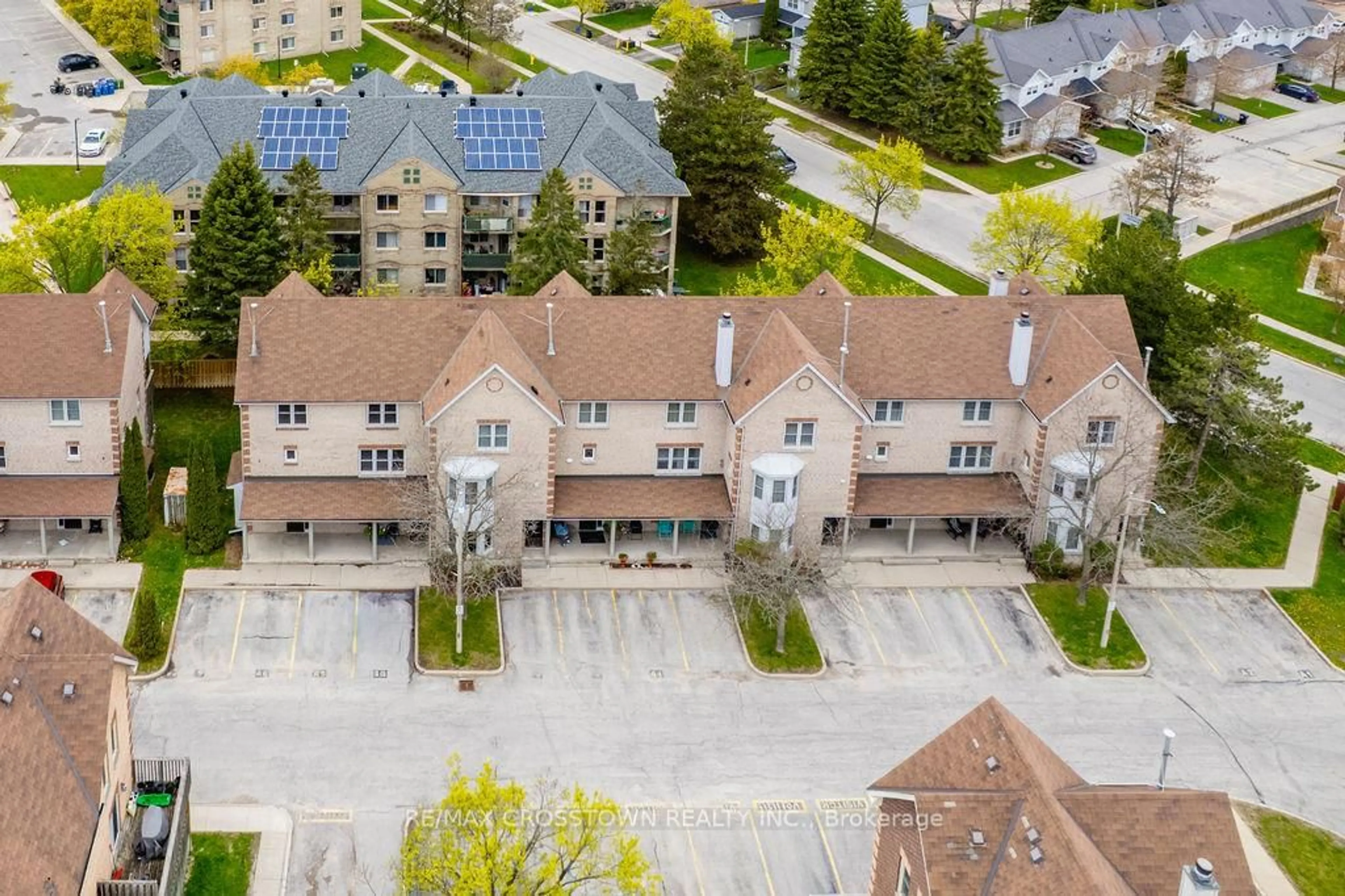A pic from outside/outdoor area/front of a property/back of a property/a pic from drone, street for 119 D'AMBROSIO Dr #8, Barrie Ontario L4N 7R7