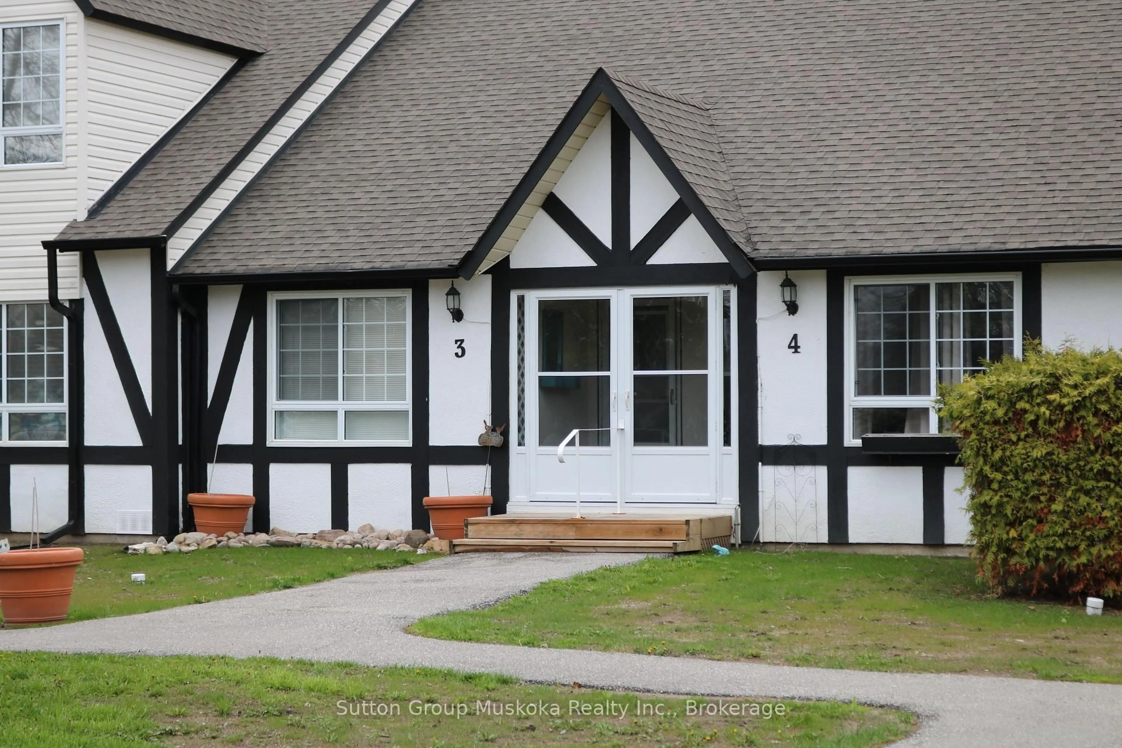 Home with vinyl exterior material, street for 81 Laguna Pkwy #4, Ramara Ontario L0K 1B0