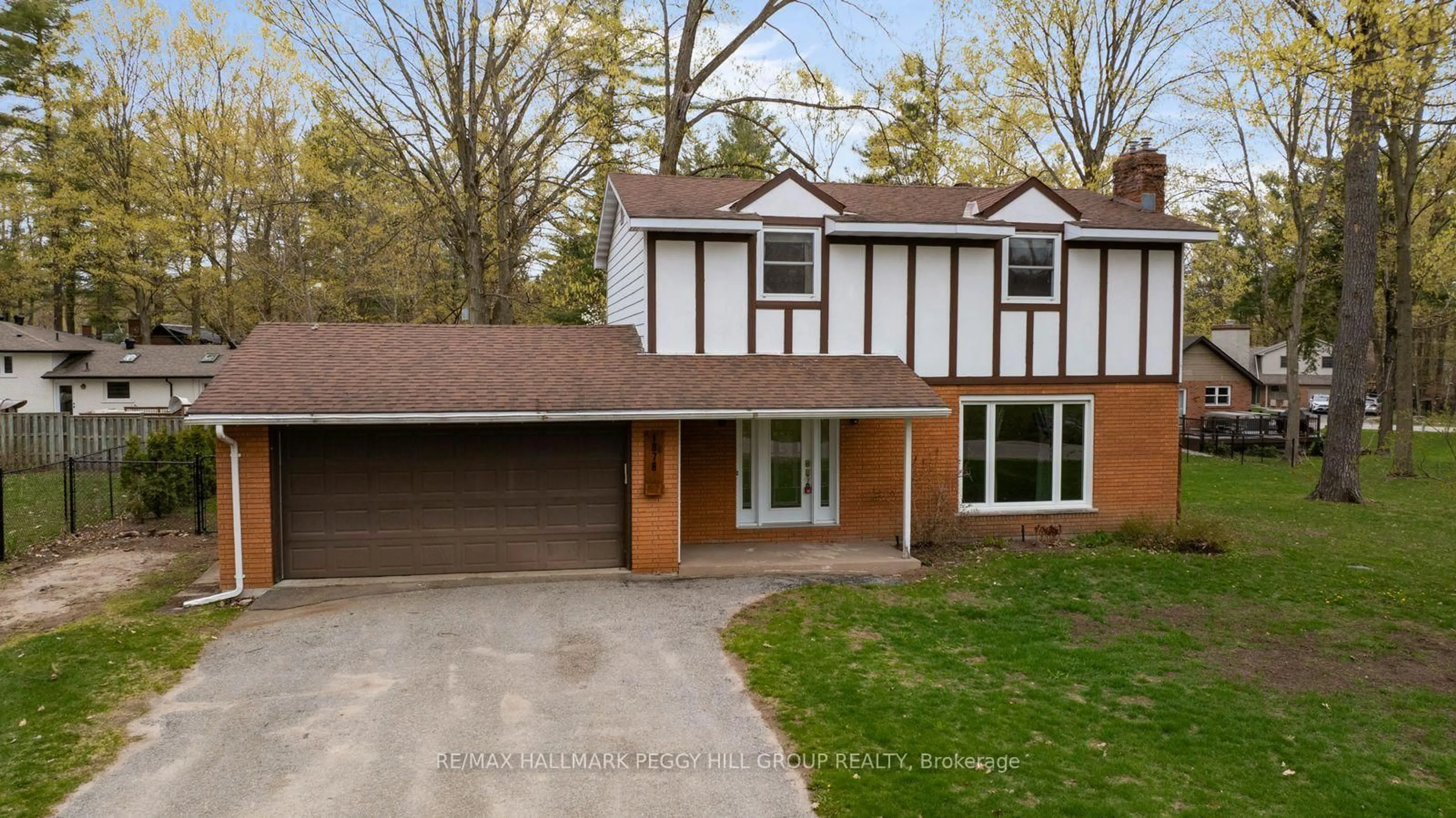 Home with vinyl exterior material, street for 1878 Ridley Blvd, Severn Ontario L3V 7J2