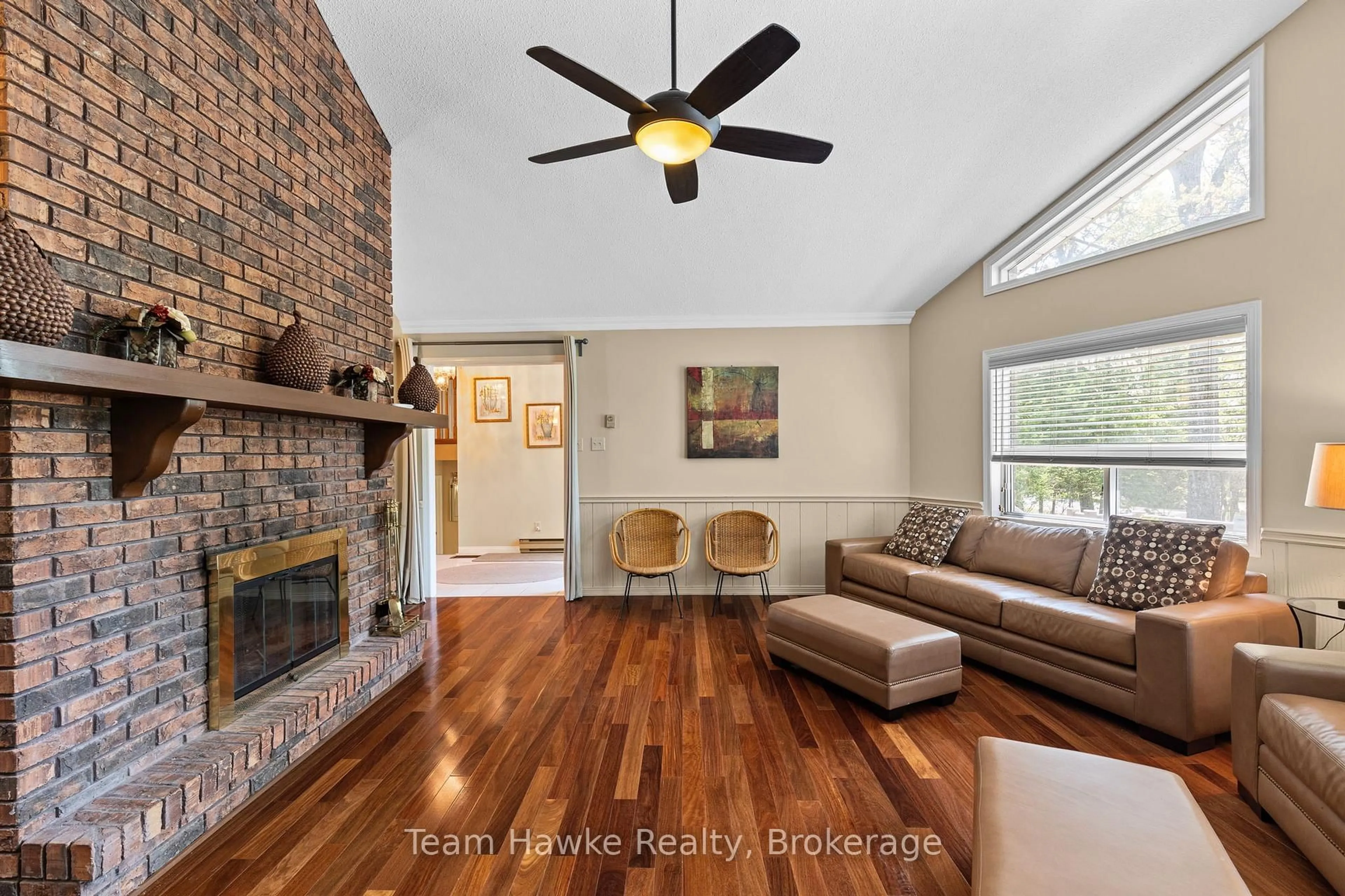 Living room with furniture, unknown for 2253 Tiny Beaches Rd, Tiny Ontario L0L 1P1