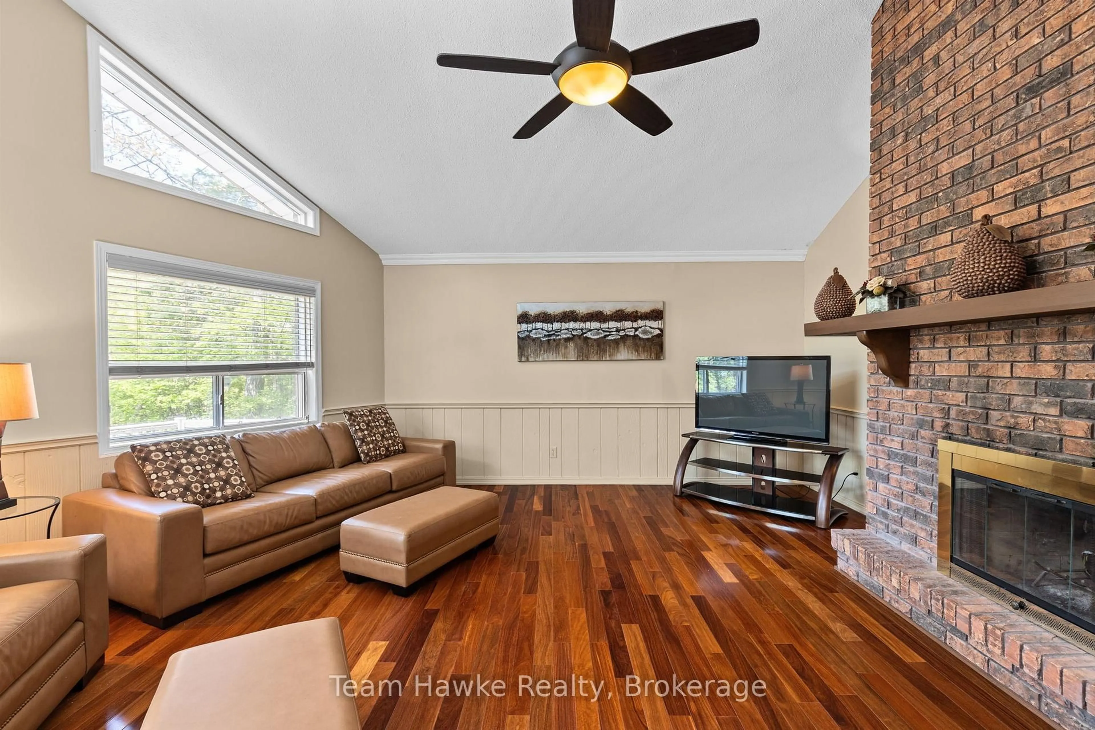 Living room with furniture, unknown for 2253 Tiny Beaches Rd, Tiny Ontario L0L 1P1