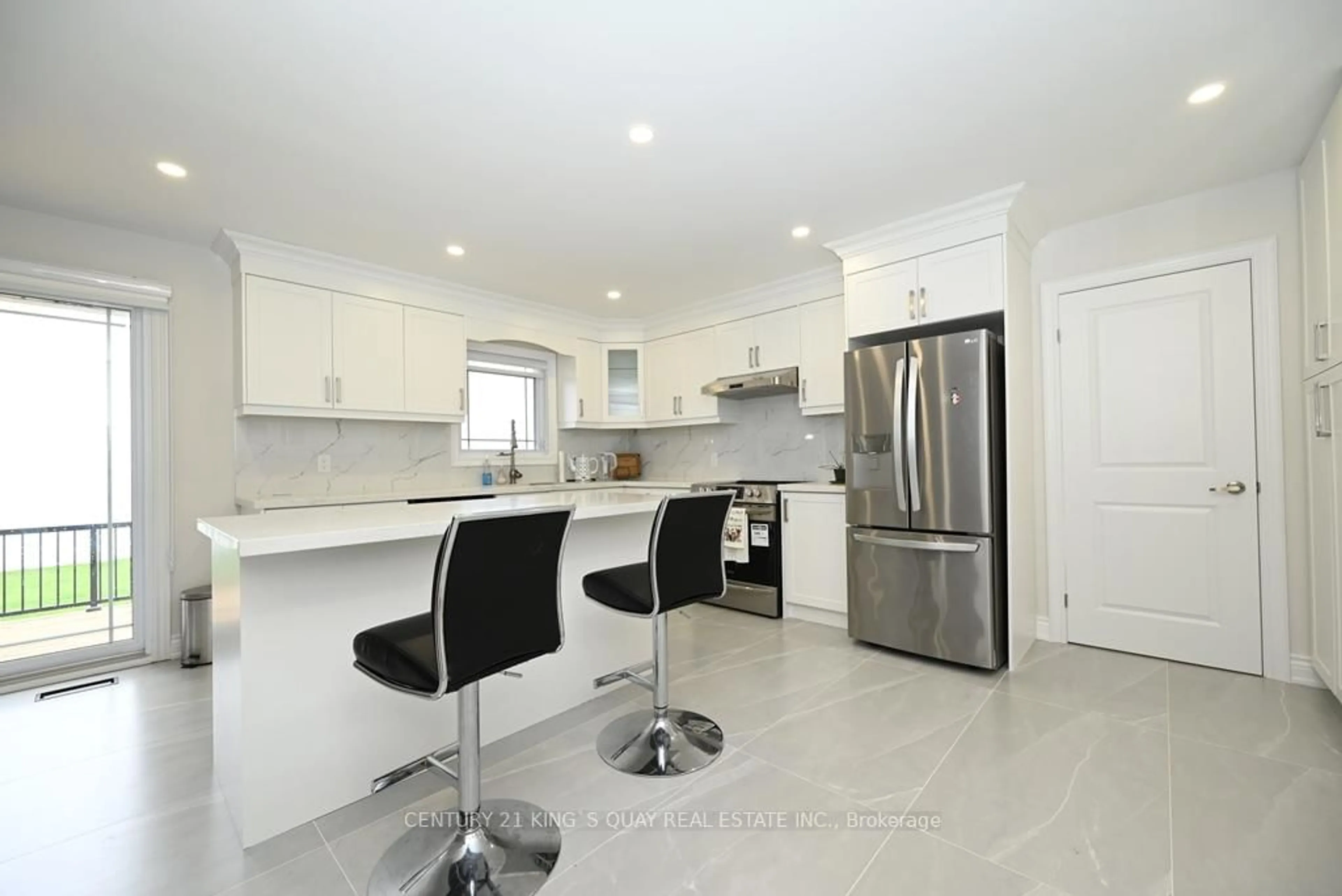 Open concept kitchen, ceramic/tile floor for 88 Bayshore Dr, Ramara Ontario L0K 1B0