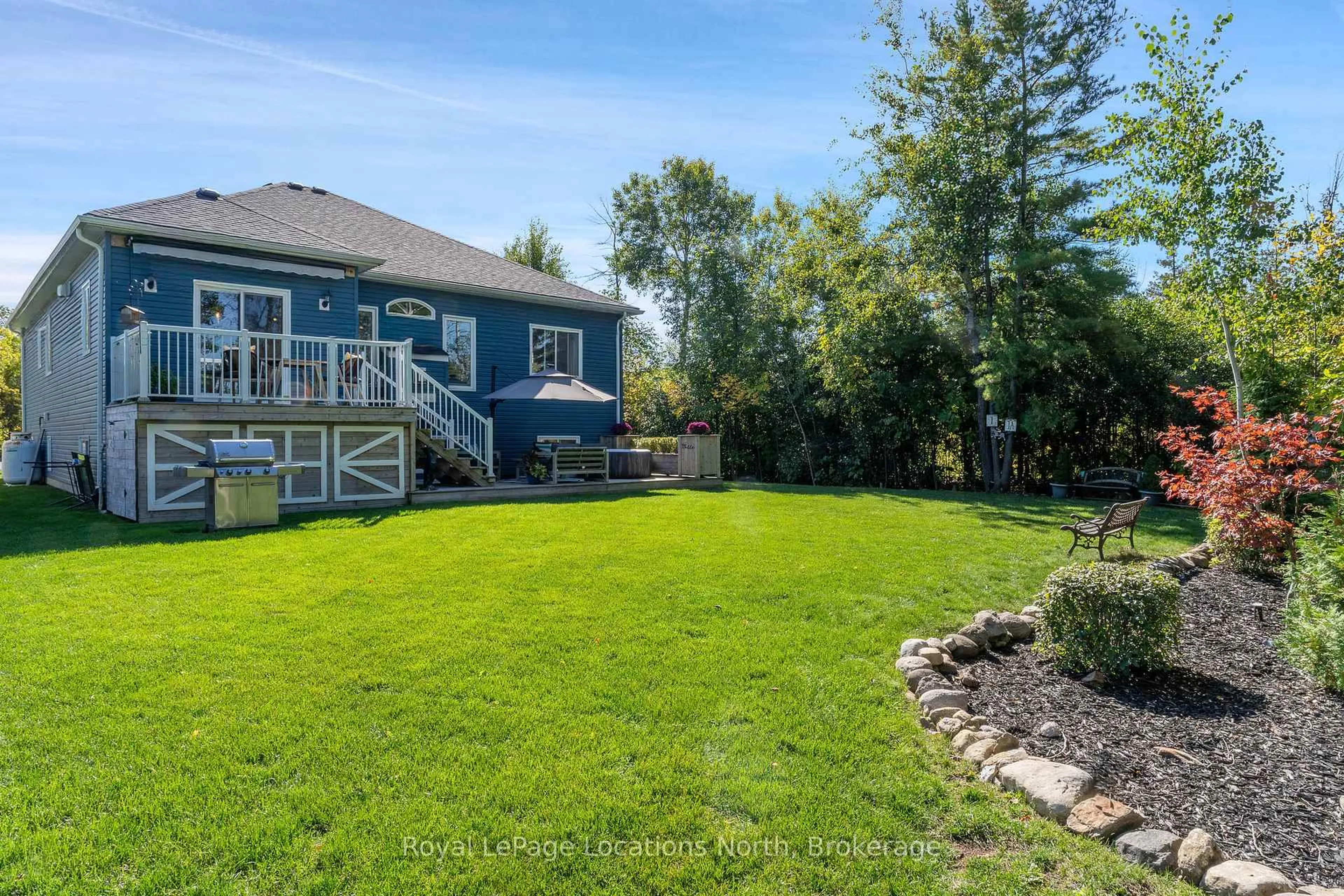 Patio, water/lake/river/ocean view for 86 Marilyn Ave, Wasaga Beach Ontario L9Z 2Y1