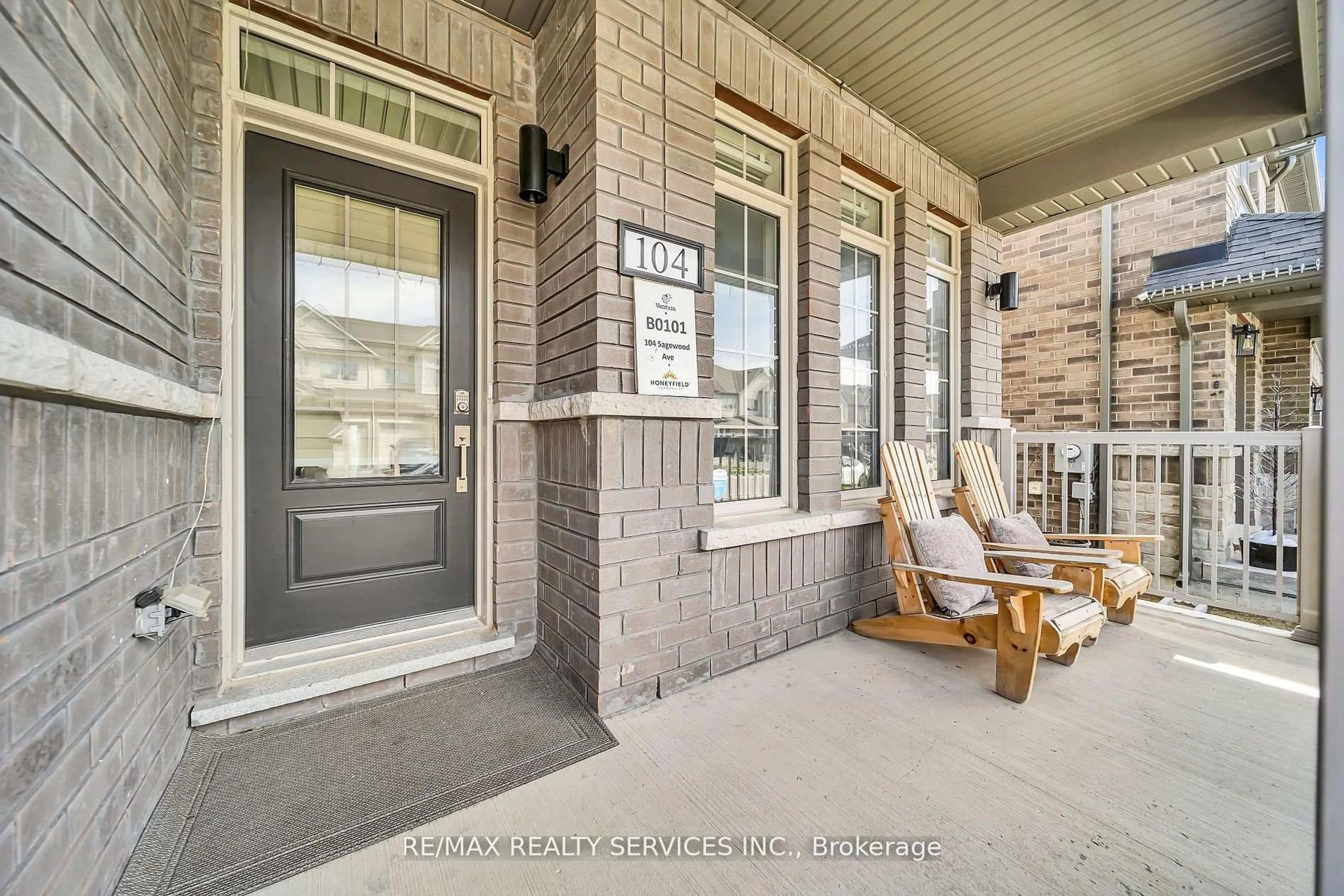 Indoor entryway for 104 Sagewood Ave, Barrie Ontario L9J 0K5
