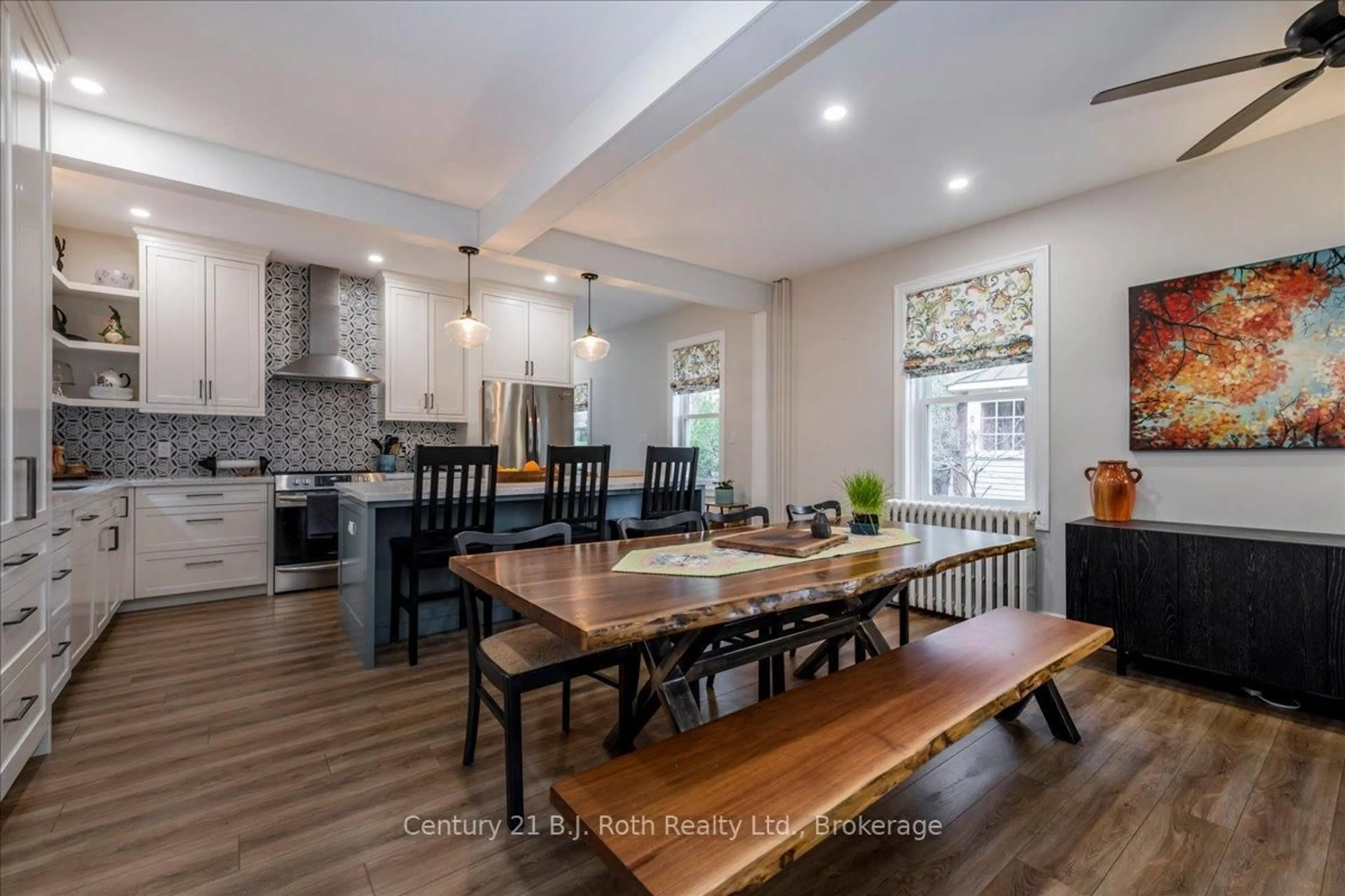 Open concept kitchen, unknown for 344 Second St, Midland Ontario L4R 3R3