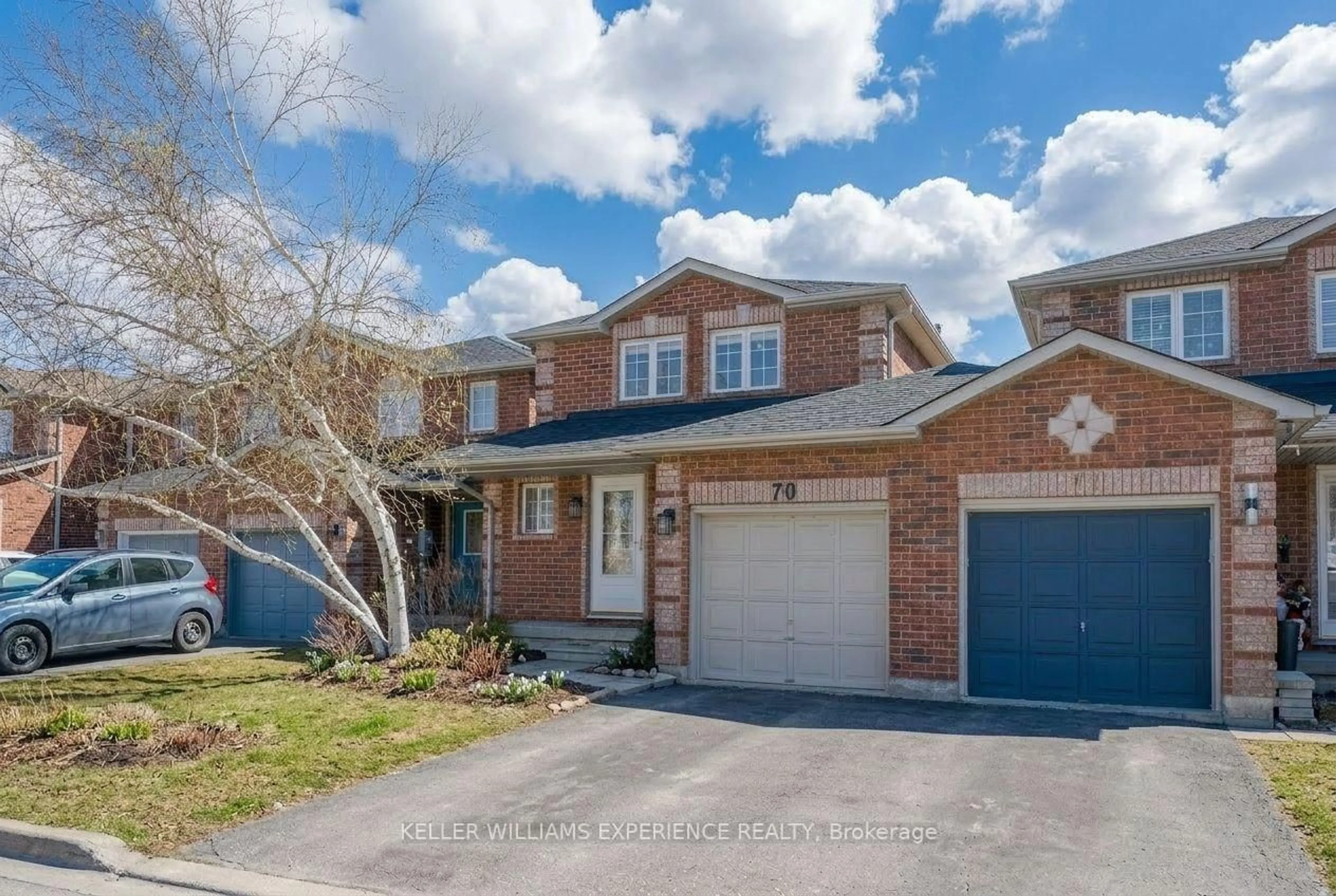 Home with brick exterior material, street for 70 Weymouth Rd, Barrie Ontario L4M 6R7