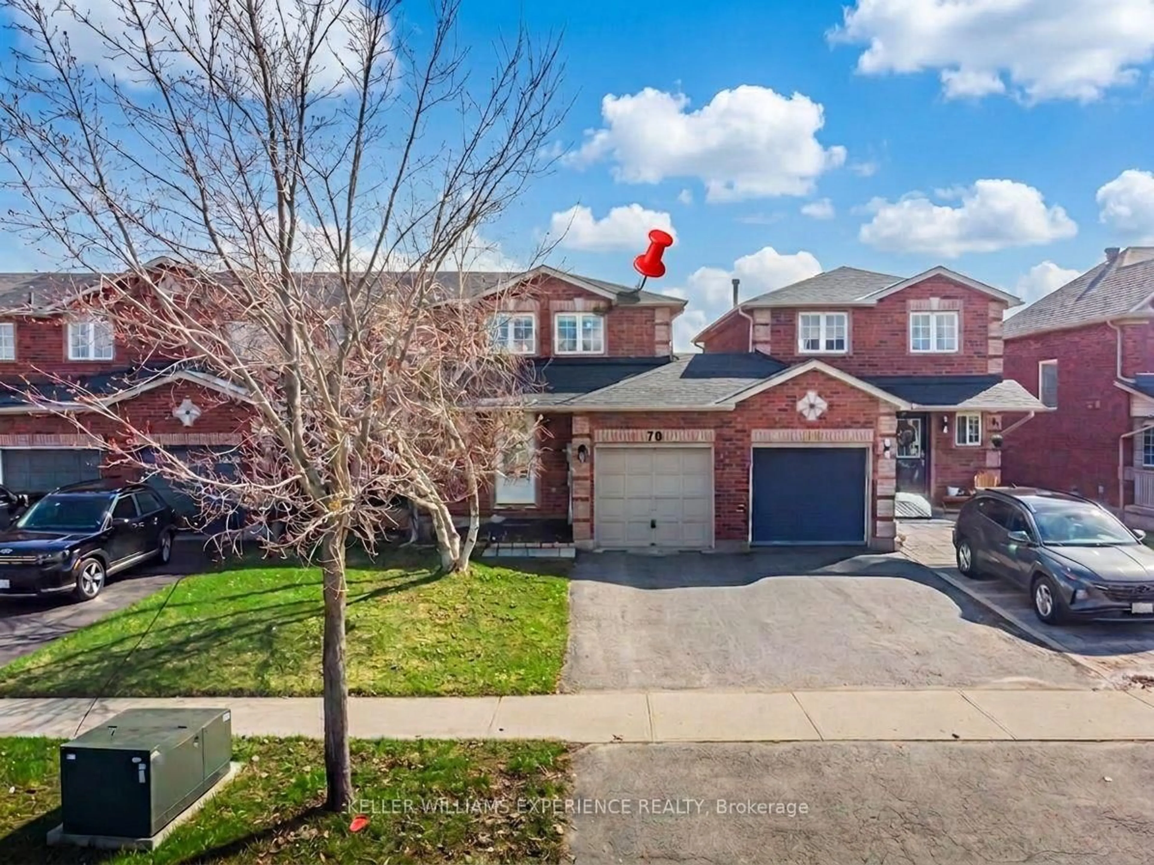 Home with brick exterior material, street for 70 Weymouth Rd, Barrie Ontario L4M 6R7