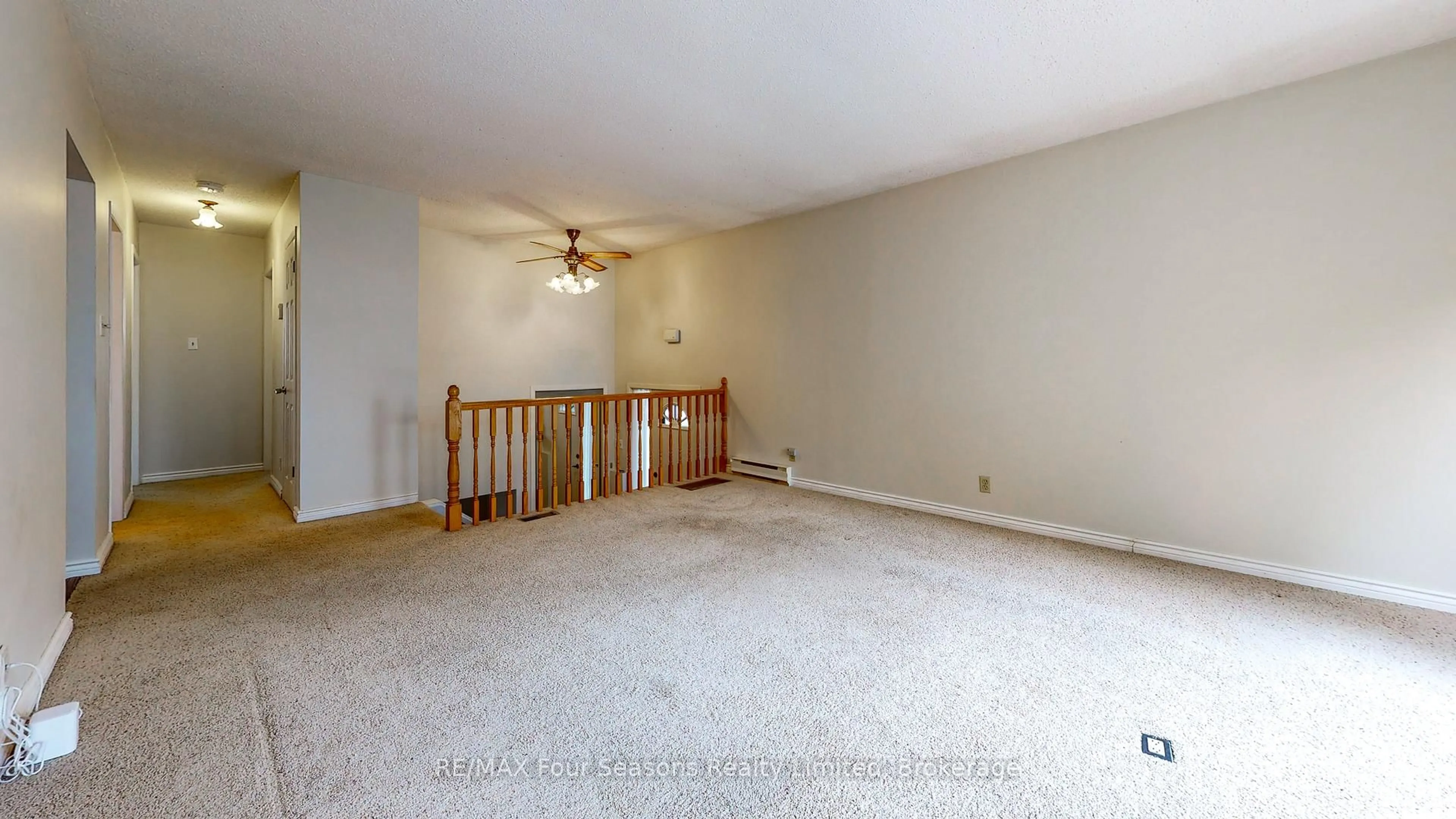 Unknown for 323 Hickory St, Collingwood Ontario L9Y 3G4