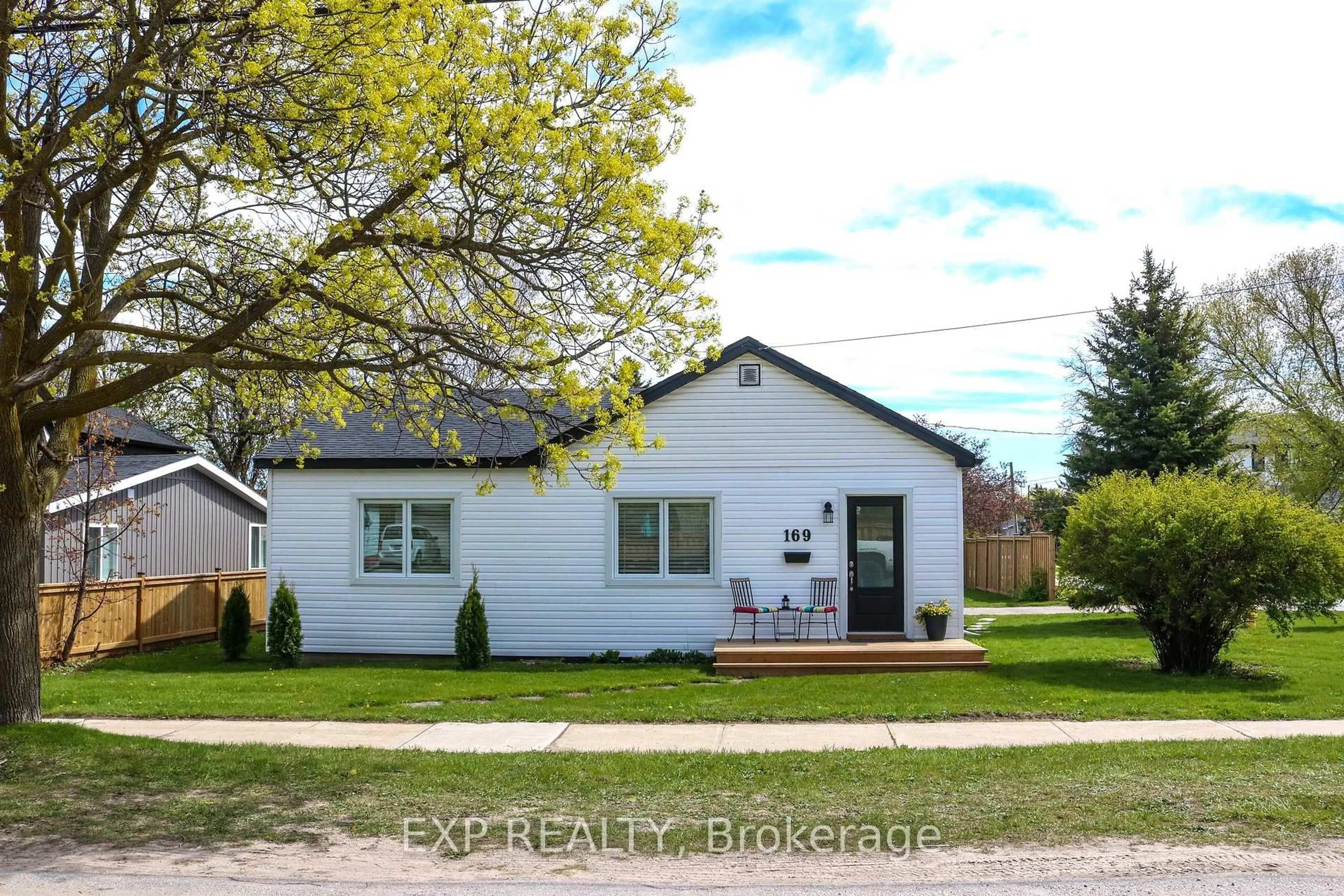Unknown for 169 Peel St, Collingwood Ontario L9Y 3V7