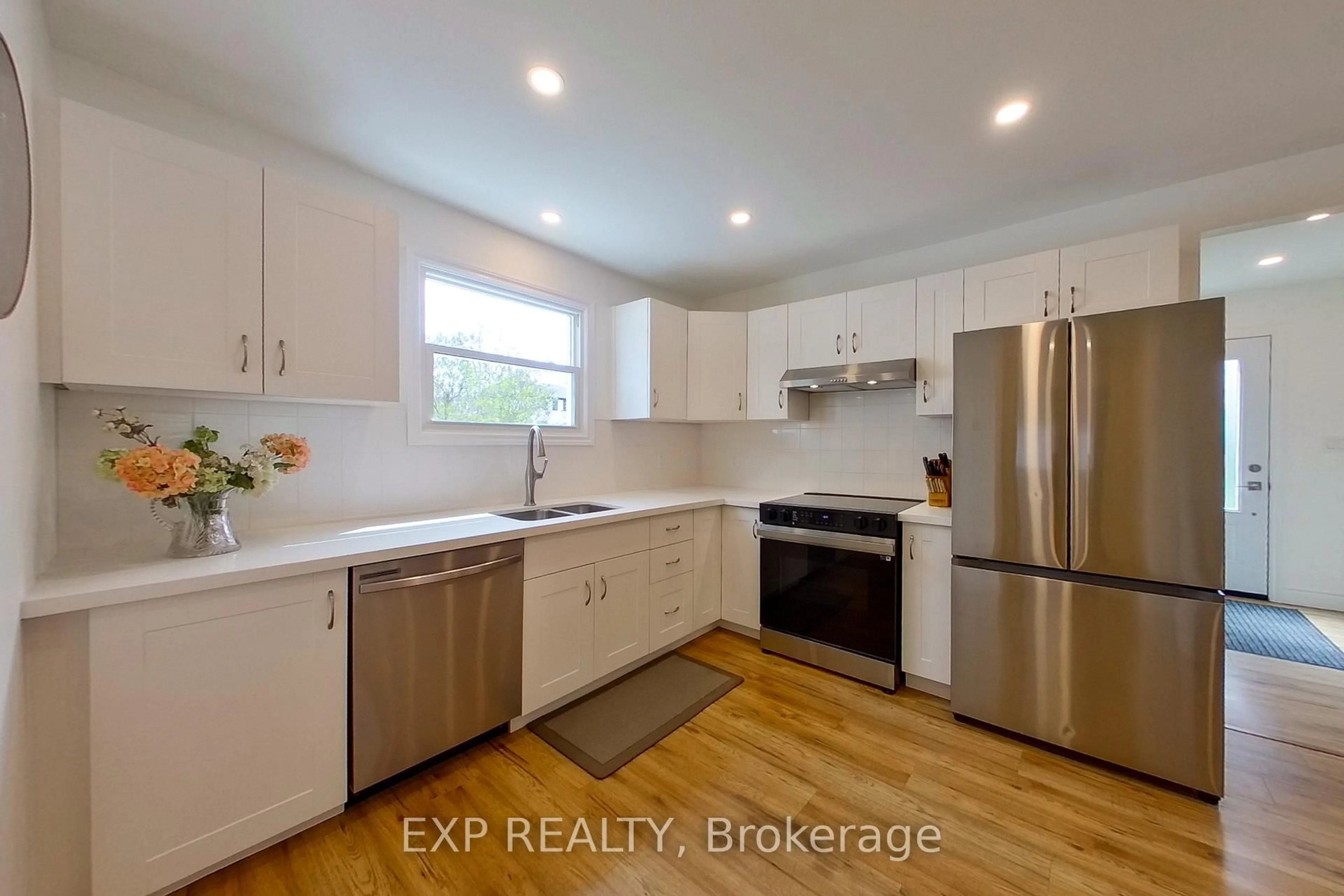 Unknown for 169 Peel St, Collingwood Ontario L9Y 3V7