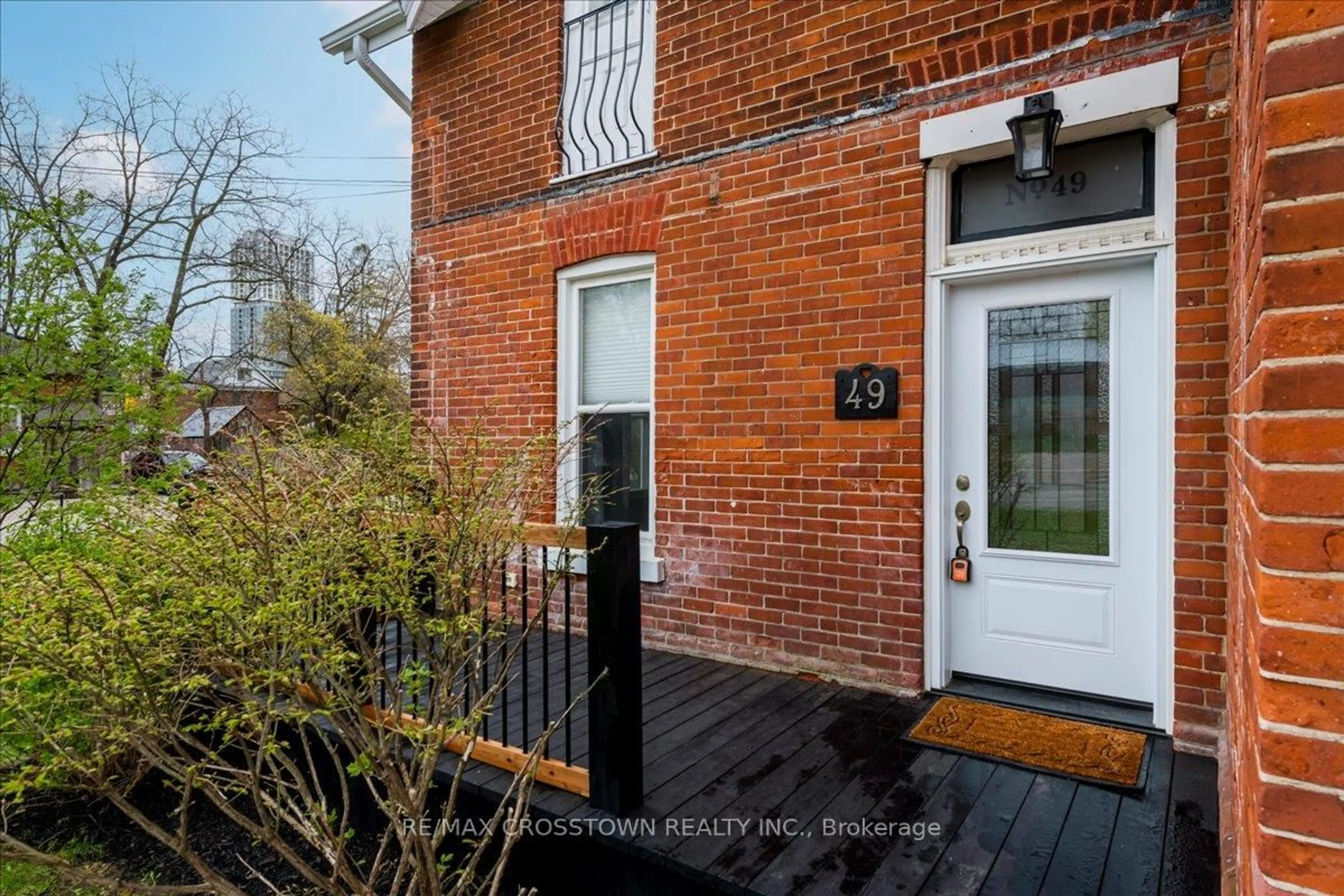 Unknown for 49 Park St, Barrie Ontario L4N 1H7
