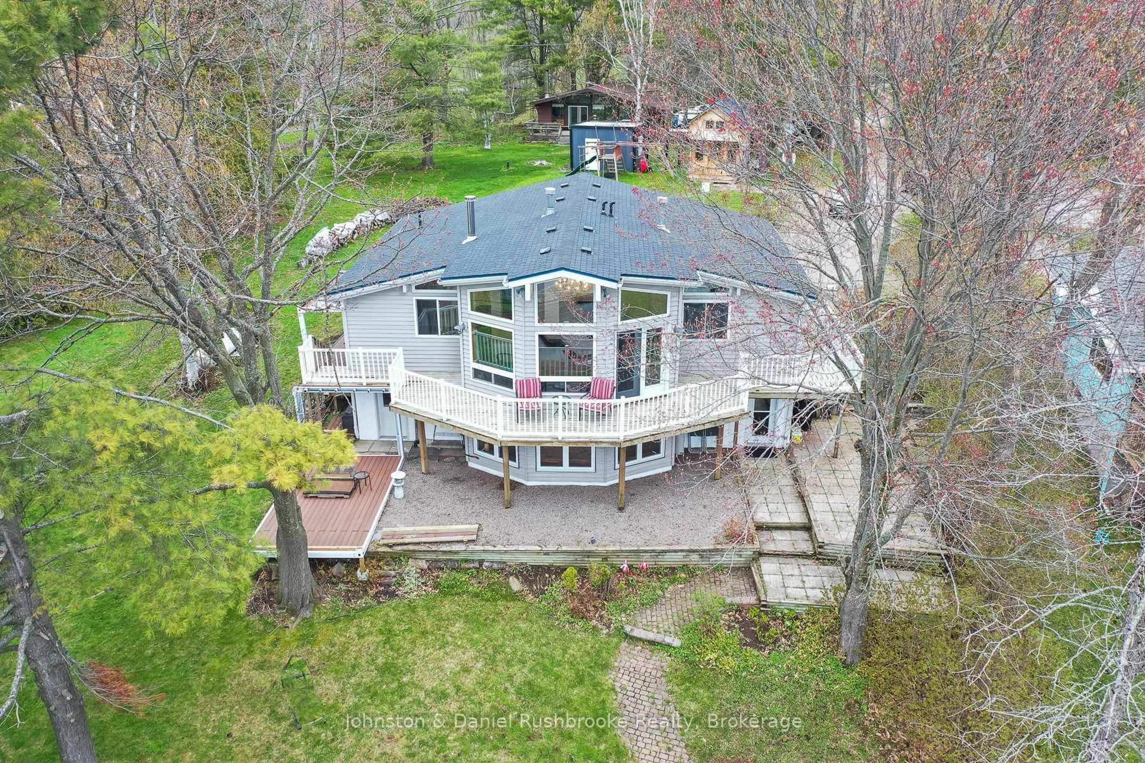 A pic from outside/outdoor area/front of a property/back of a property/a pic from drone, water/lake/river/ocean view for 3619 Southwood Beach Blvd, Ramara Ontario L0K 2B0