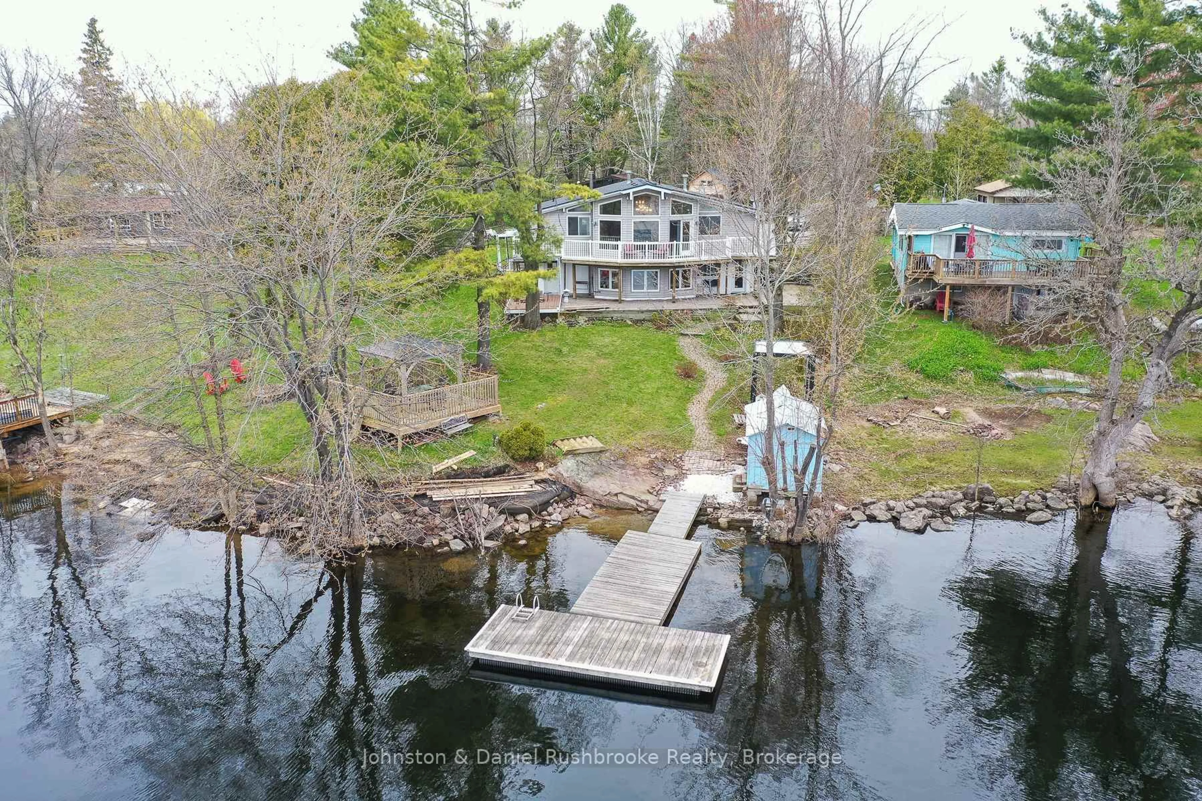 A pic from outside/outdoor area/front of a property/back of a property/a pic from drone, water/lake/river/ocean view for 3619 Southwood Beach Blvd, Ramara Ontario L0K 2B0