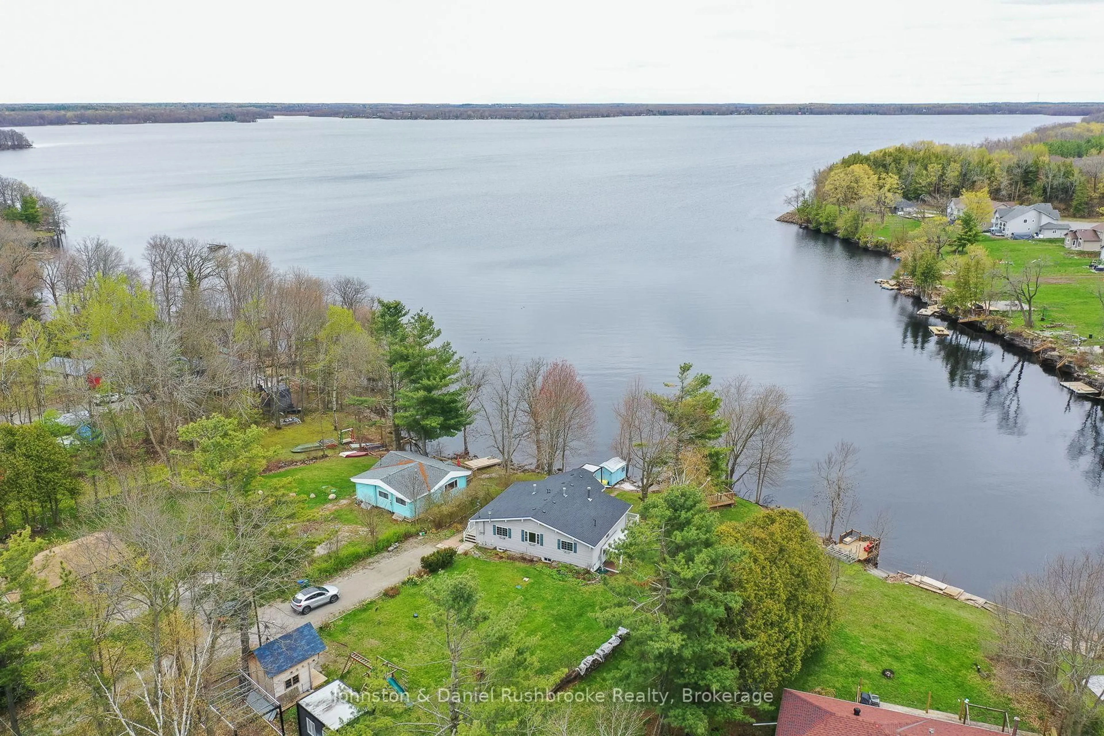 A pic from outside/outdoor area/front of a property/back of a property/a pic from drone, water/lake/river/ocean view for 3619 Southwood Beach Blvd, Ramara Ontario L0K 2B0